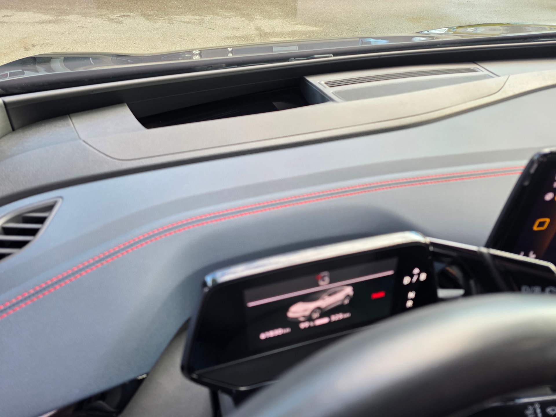 VW ID.5 GTX 77 kWh 4Motion ** BATTERIEZERTIFIKAT - EL.ANHÄNGERKUPPL. -HEAD UP DISPLAY -PANORAMA -ASSIS.PAKET -GARANTIE BIS 07.2029-image-12