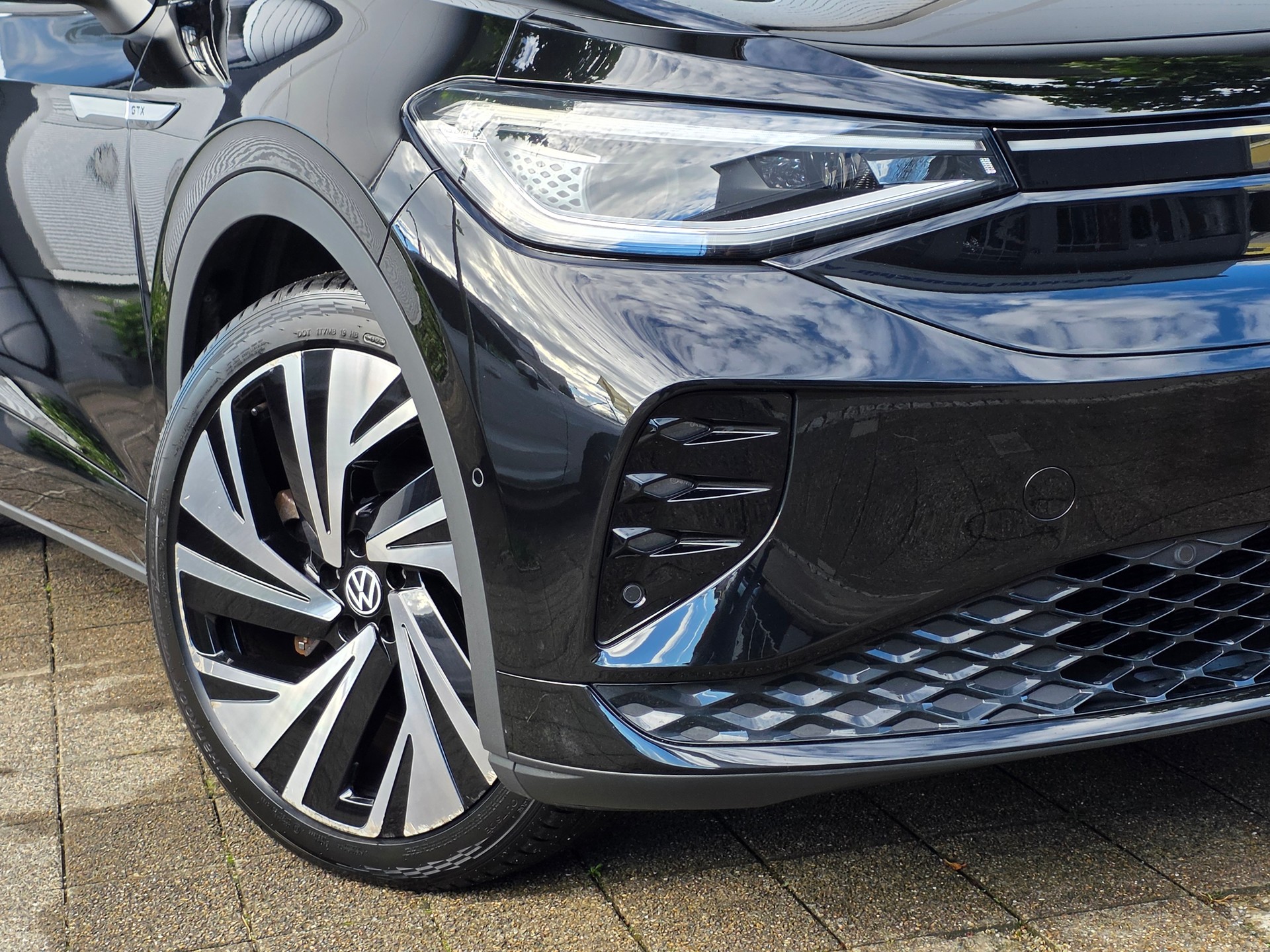 VW ID.5 GTX 77 kWh 4Motion ** BATTERIEZERTIFIKAT - EL.ANHÄNGERKUPPL. -HEAD UP DISPLAY -PANORAMA -ASSIS.PAKET -GARANTIE BIS 07.2029-image-6