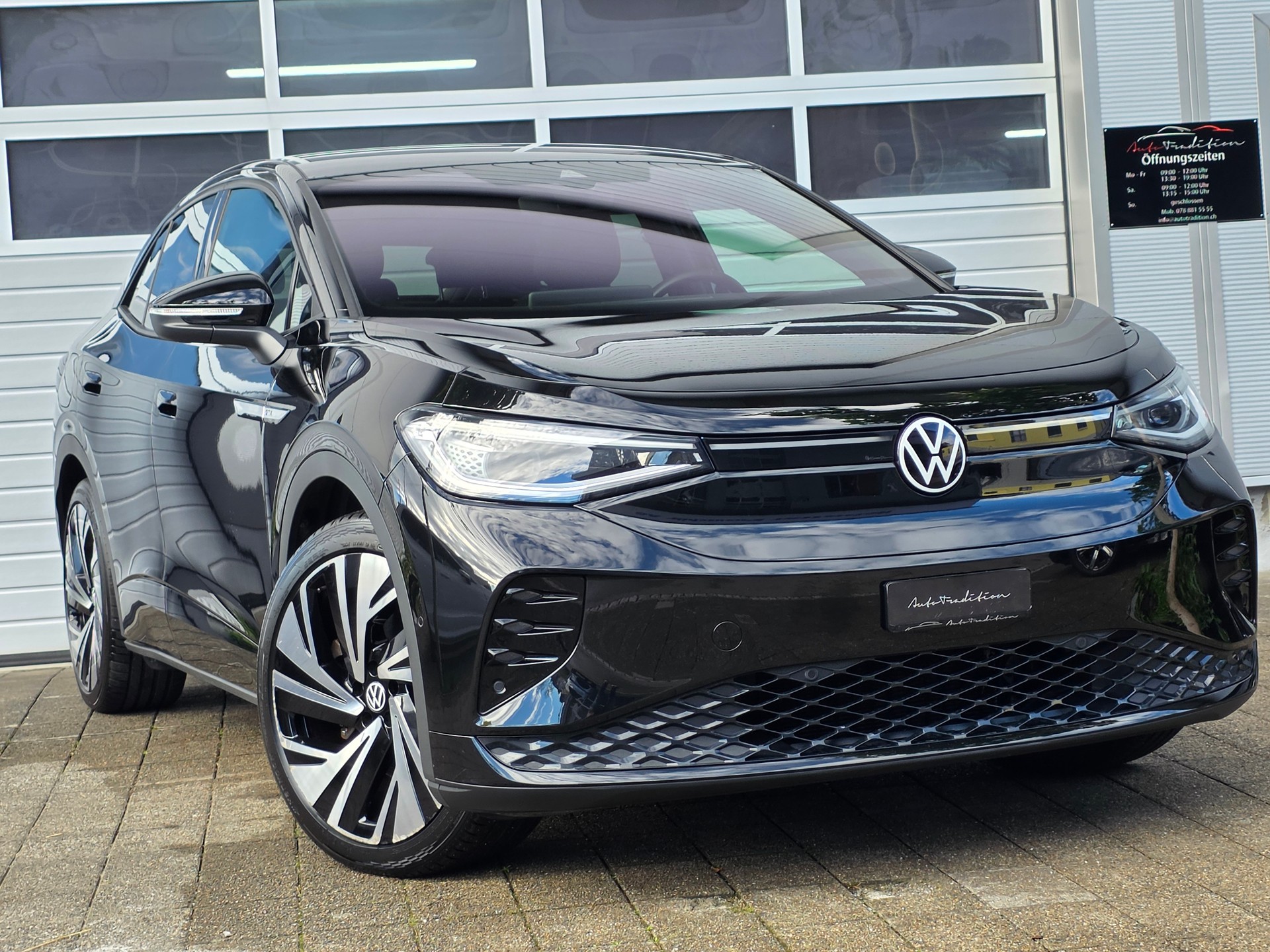 VW ID.5 GTX 77 kWh 4Motion ** BATTERIEZERTIFIKAT - EL.ANHÄNGERKUPPL. -HEAD UP DISPLAY -PANORAMA -ASSIS.PAKET -GARANTIE BIS 07.2029-showroom-element-1