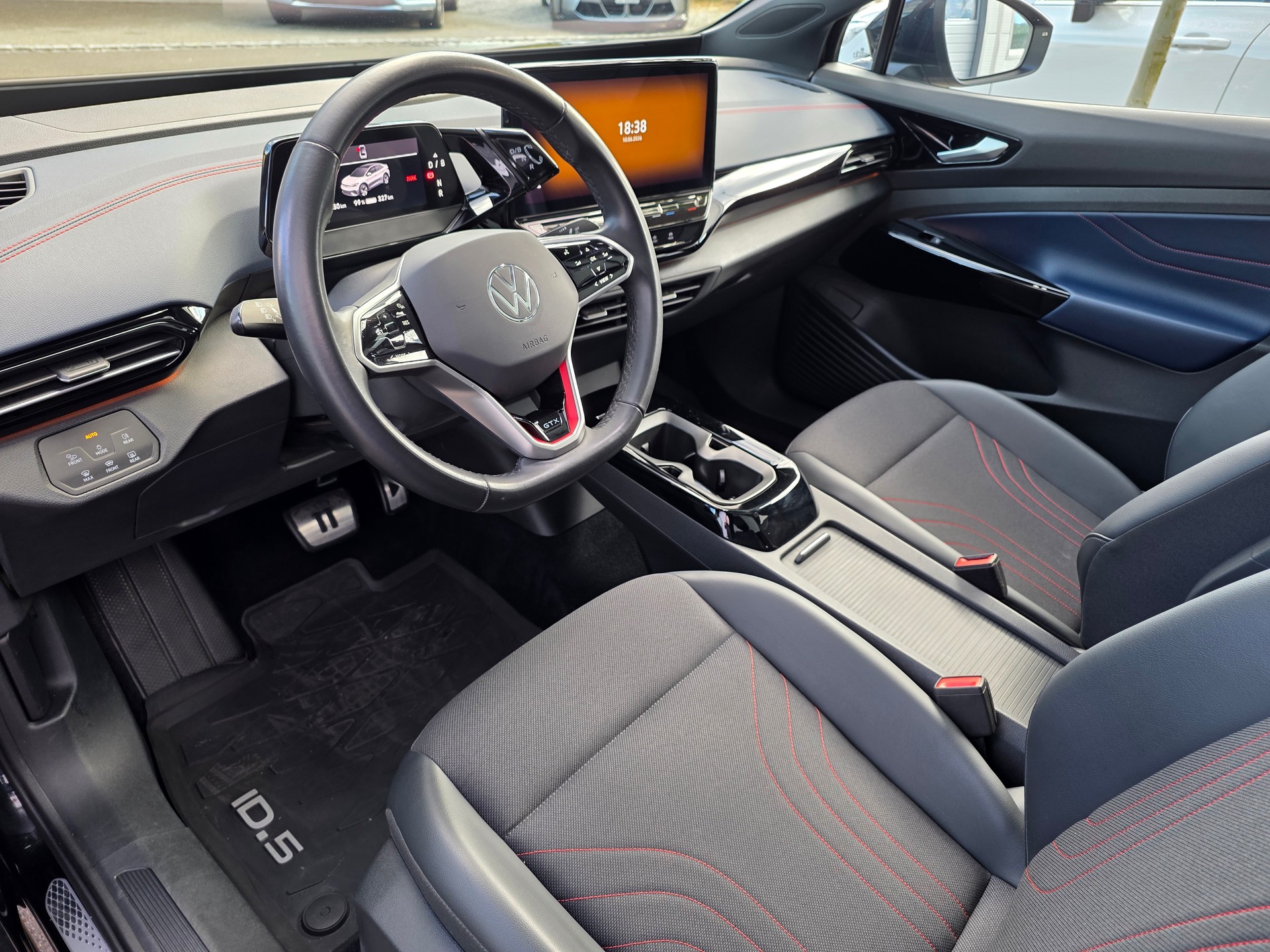 VW ID.5 GTX 77 kWh 4Motion ** BATTERIEZERTIFIKAT - EL.ANHÄNGERKUPPL. -HEAD UP DISPLAY -PANORAMA -ASSIS.PAKET -GARANTIE BIS 07.2029-image-8