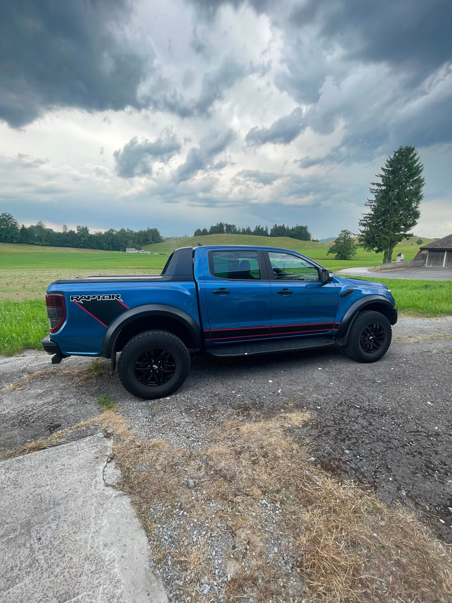 FORD Raptor-image-3