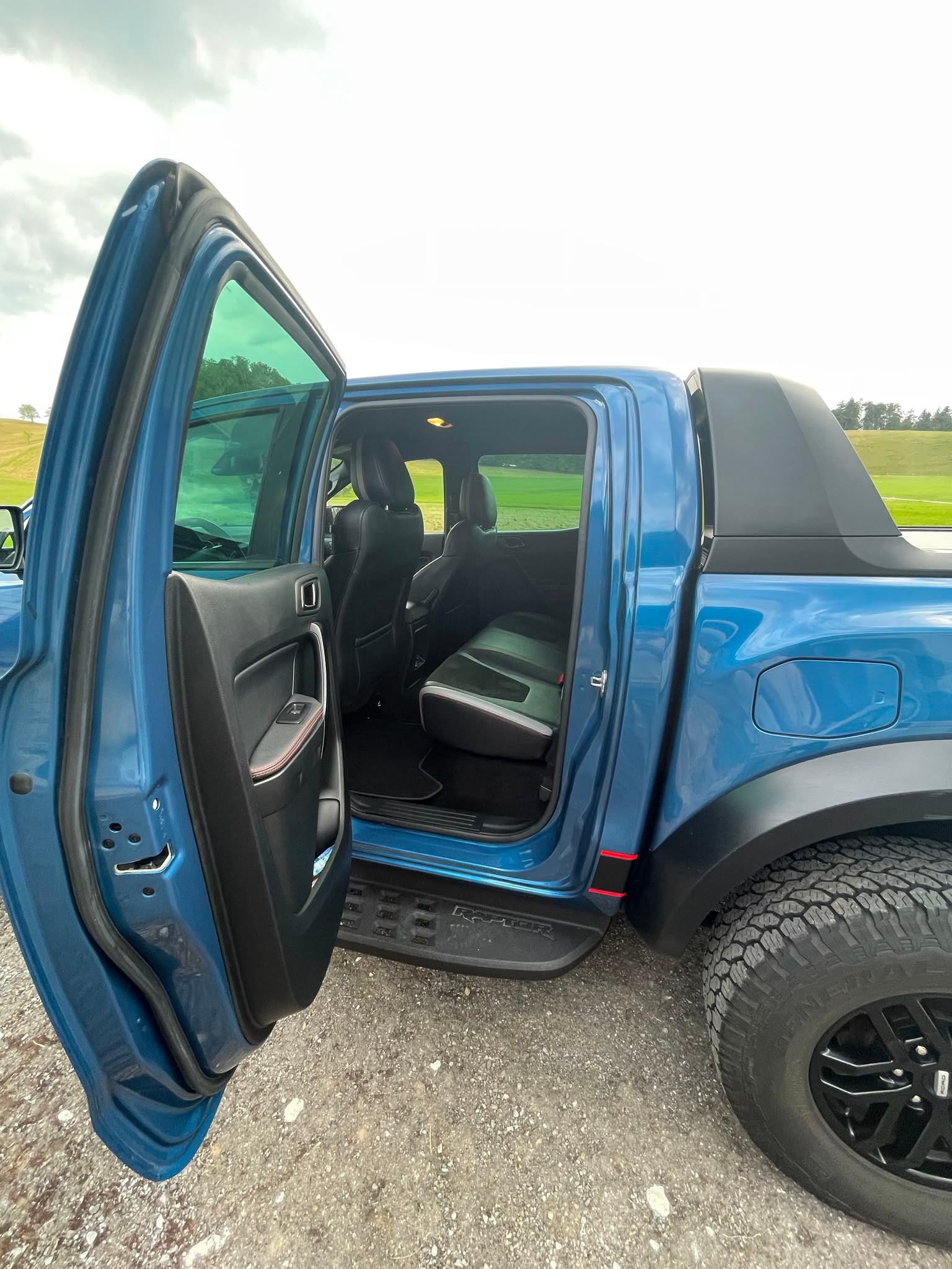 FORD Raptor-image-5