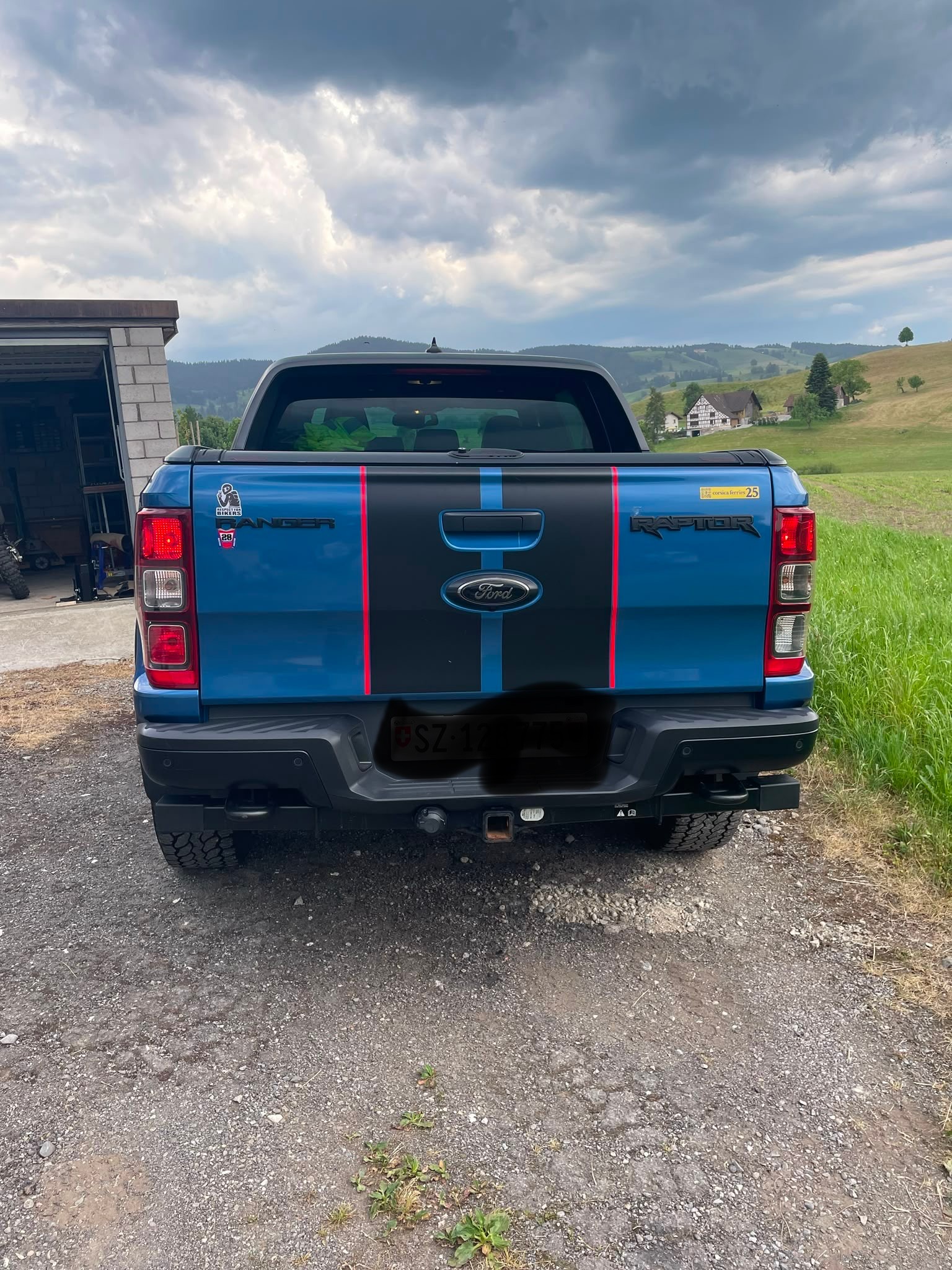 FORD Raptor-image-1