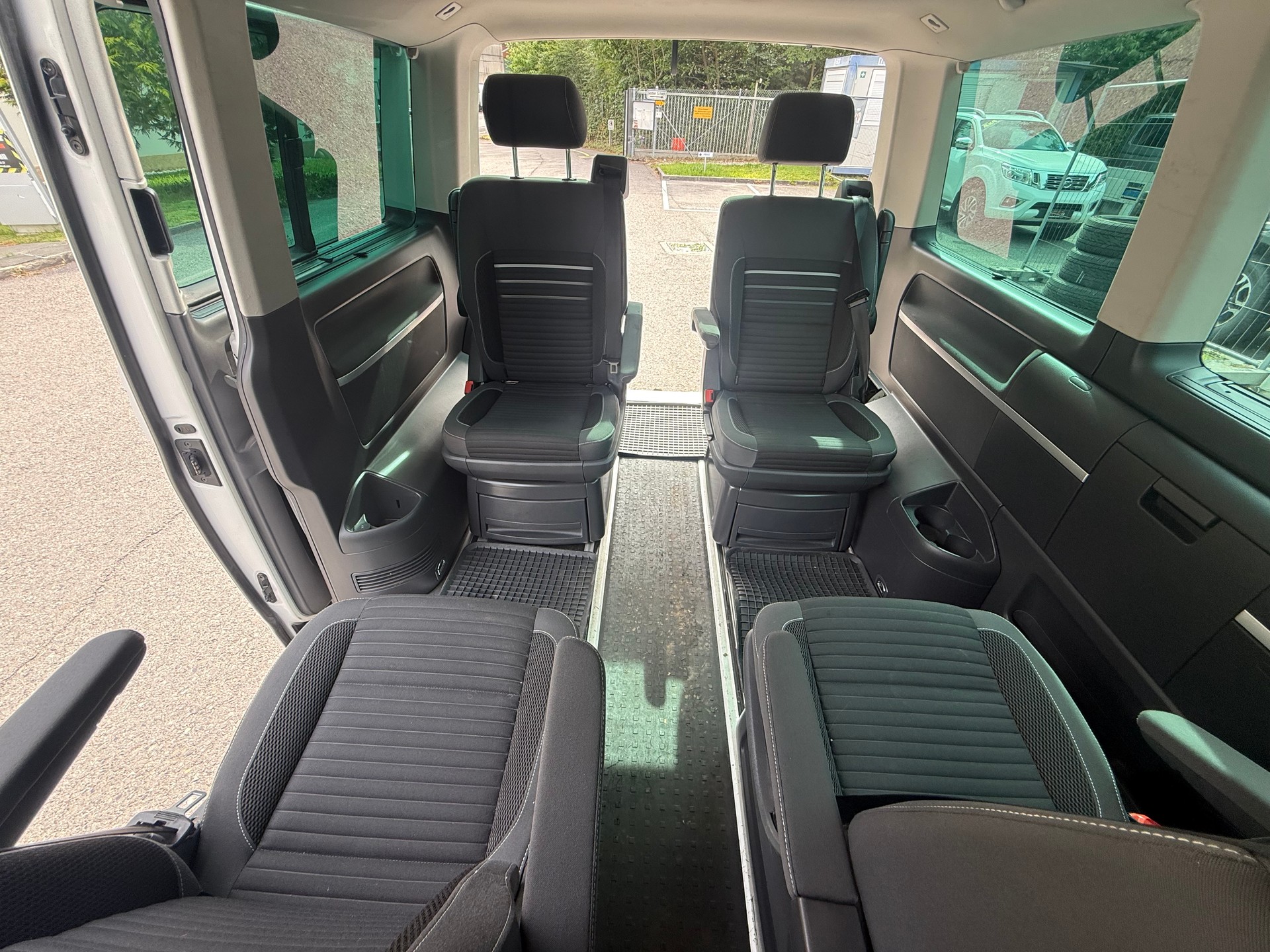 VW T5 Multivan 2.0 Bi-TDI CR Comfortline 4Motion DSG-image-23