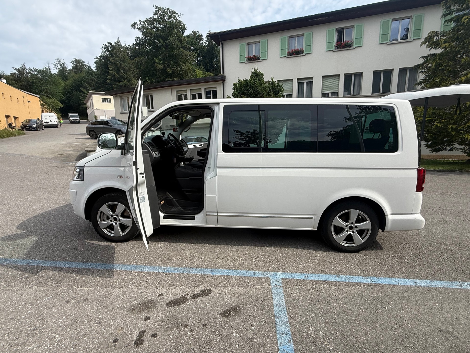 VW T5 Multivan 2.0 Bi-TDI CR Comfortline 4Motion DSG-image-15