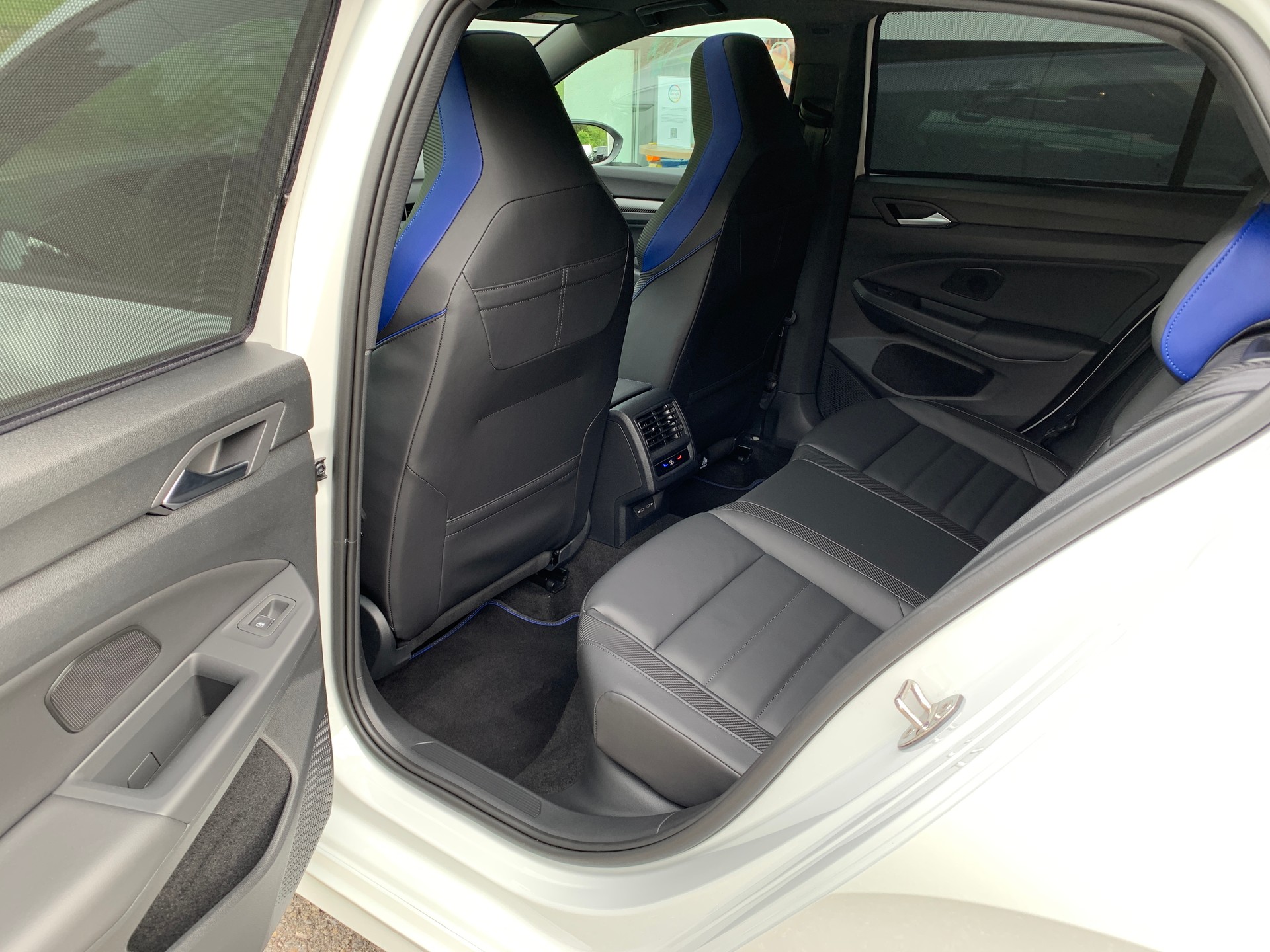 VW Golf 2.0 TSI R Black Edition DSG 4 Motion-image-19