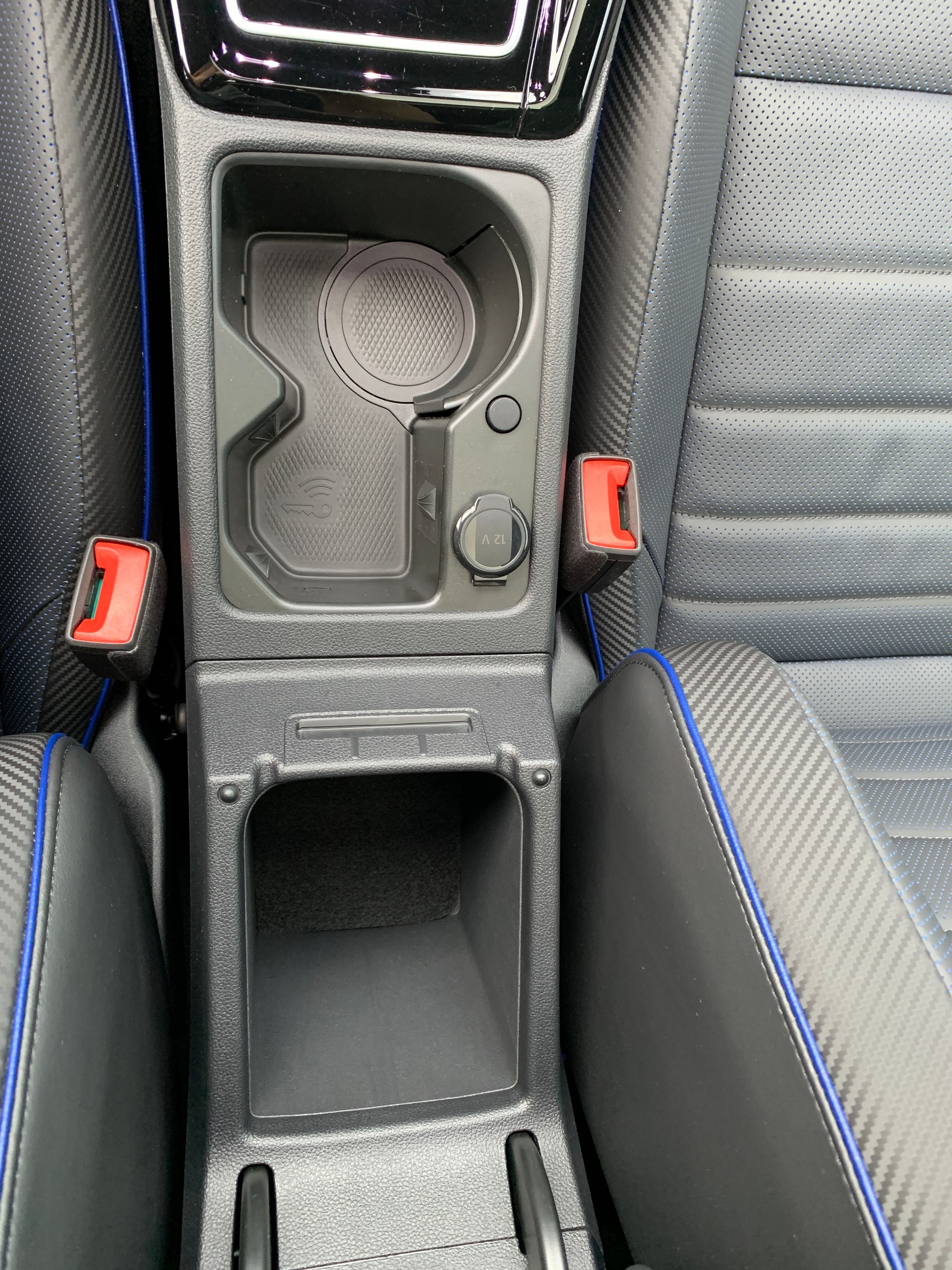 VW Golf 2.0 TSI R Black Edition DSG 4 Motion-image-18