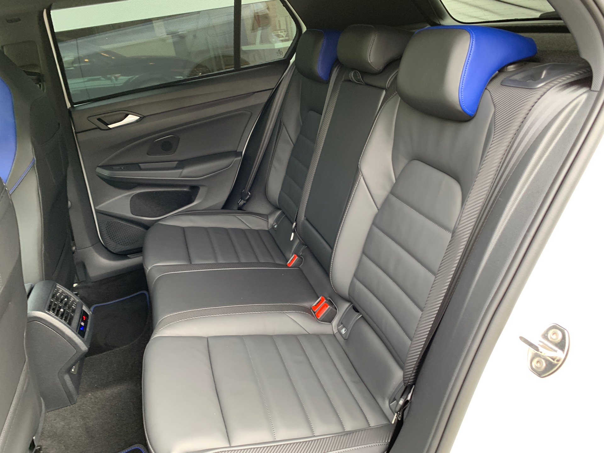 VW Golf 2.0 TSI R Black Edition DSG 4 Motion-image-20