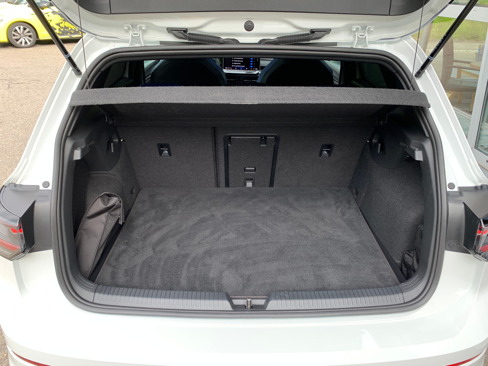 VW Golf 2.0 TSI R Black Edition DSG 4 Motion-image-22