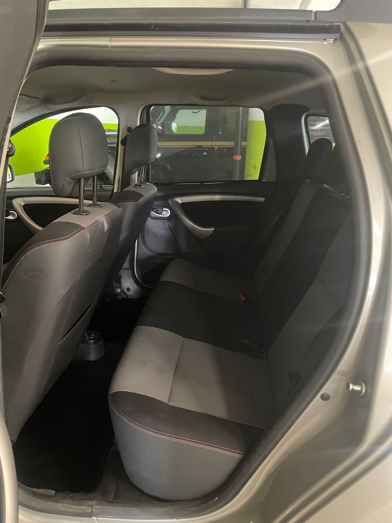 DACIA Duster 1.6 Lauréate 4x4 // MFK NEU-image-15