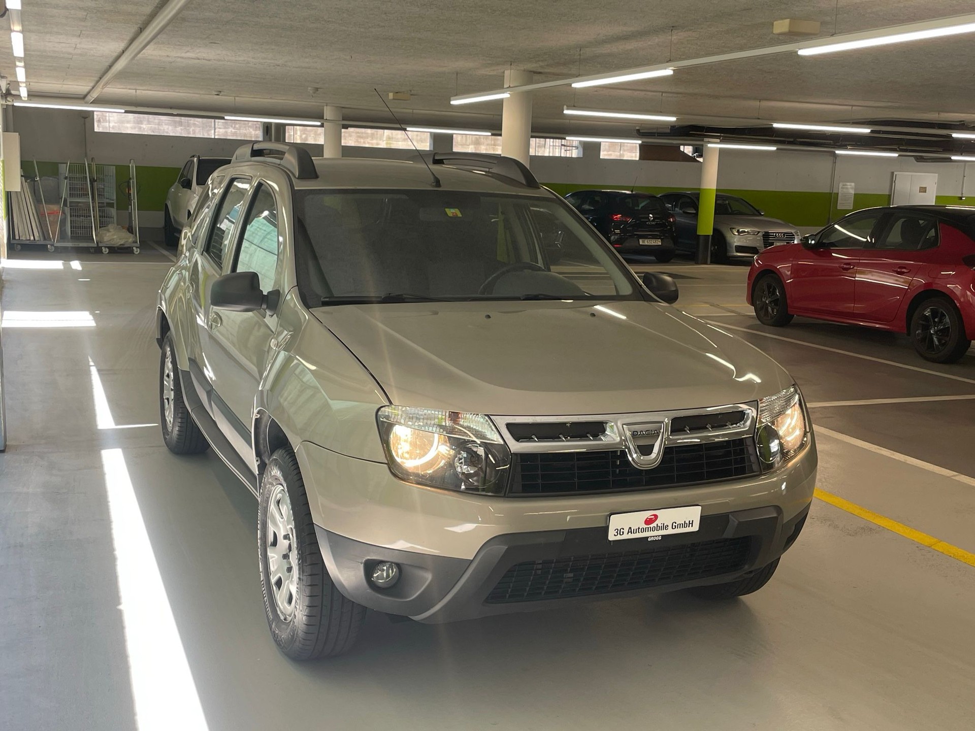 DACIA Duster 1.6 Lauréate 4x4 // MFK NEU-image-7