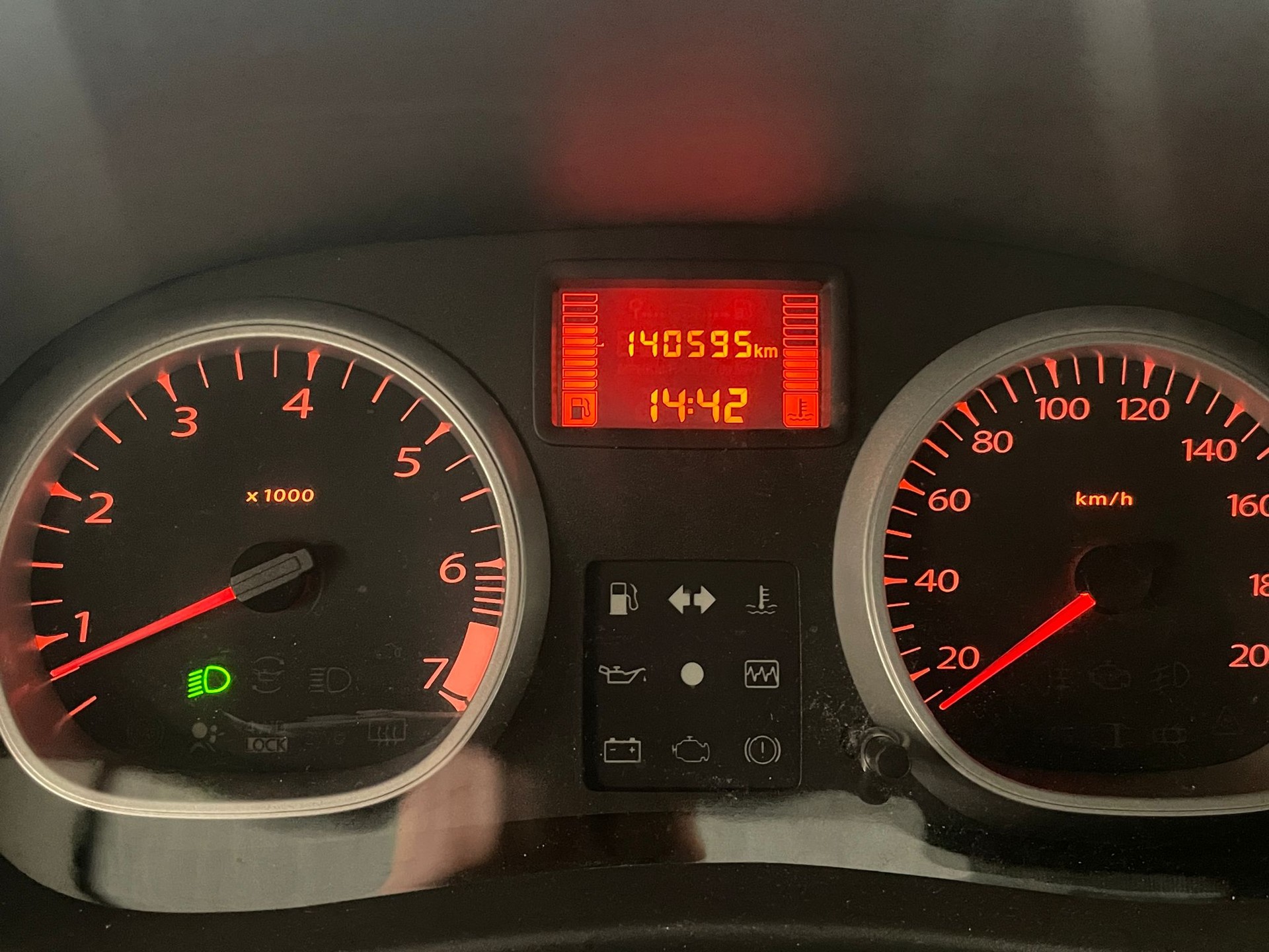 DACIA Duster 1.6 Lauréate 4x4 // MFK NEU-image-13