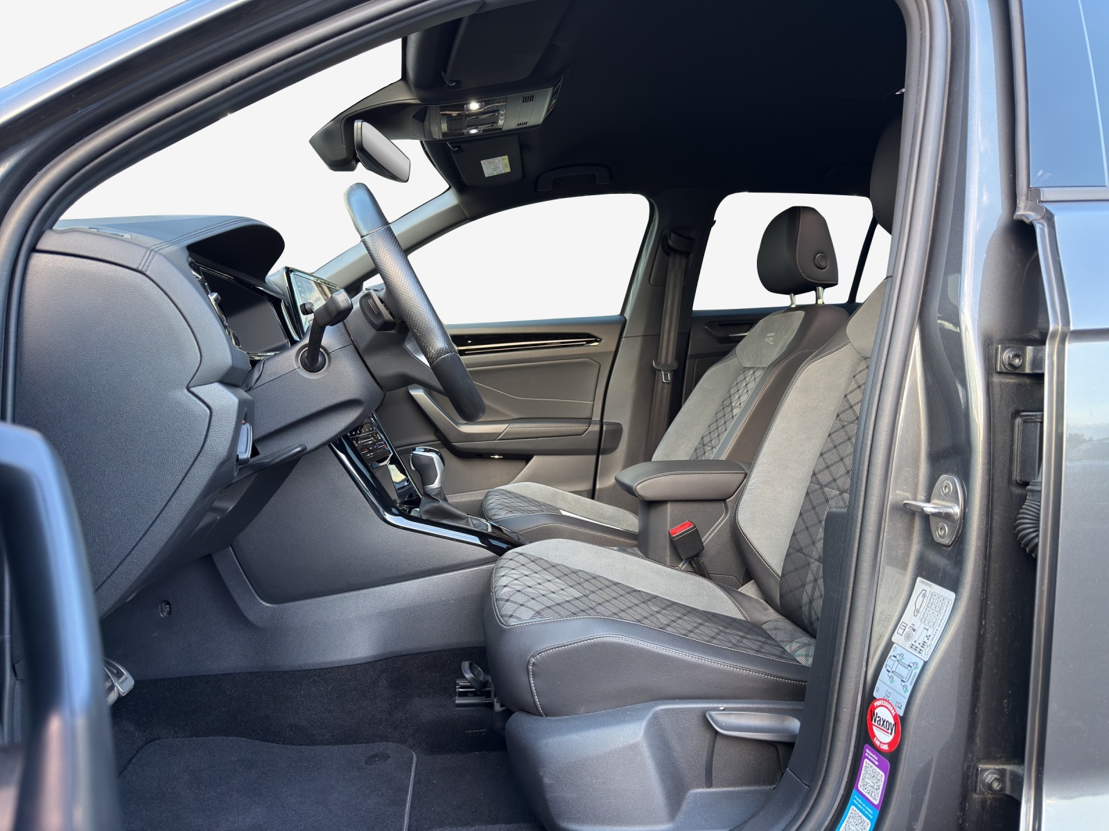 VW T-Roc 1.5 TSI EVO R-Line DSG-image-7