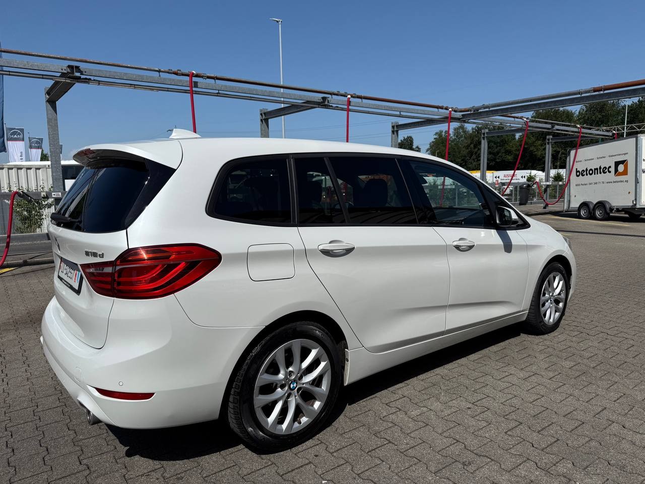 BMW 218d xDrive Gran Tourer Steptronic CH Fahrzeug-image-3