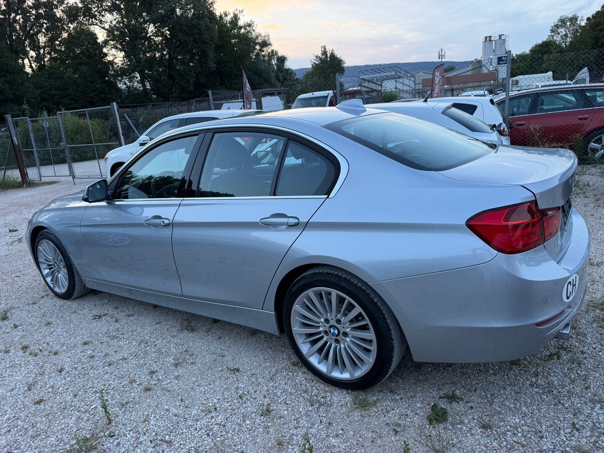 BMW 335i Modern Line Steptronic-image-2