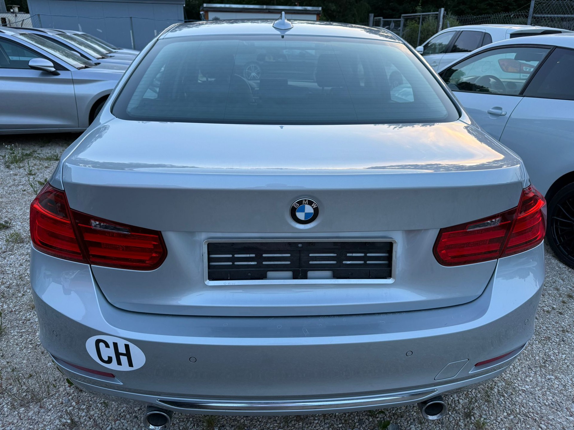 BMW 335i Modern Line Steptronic-image-4