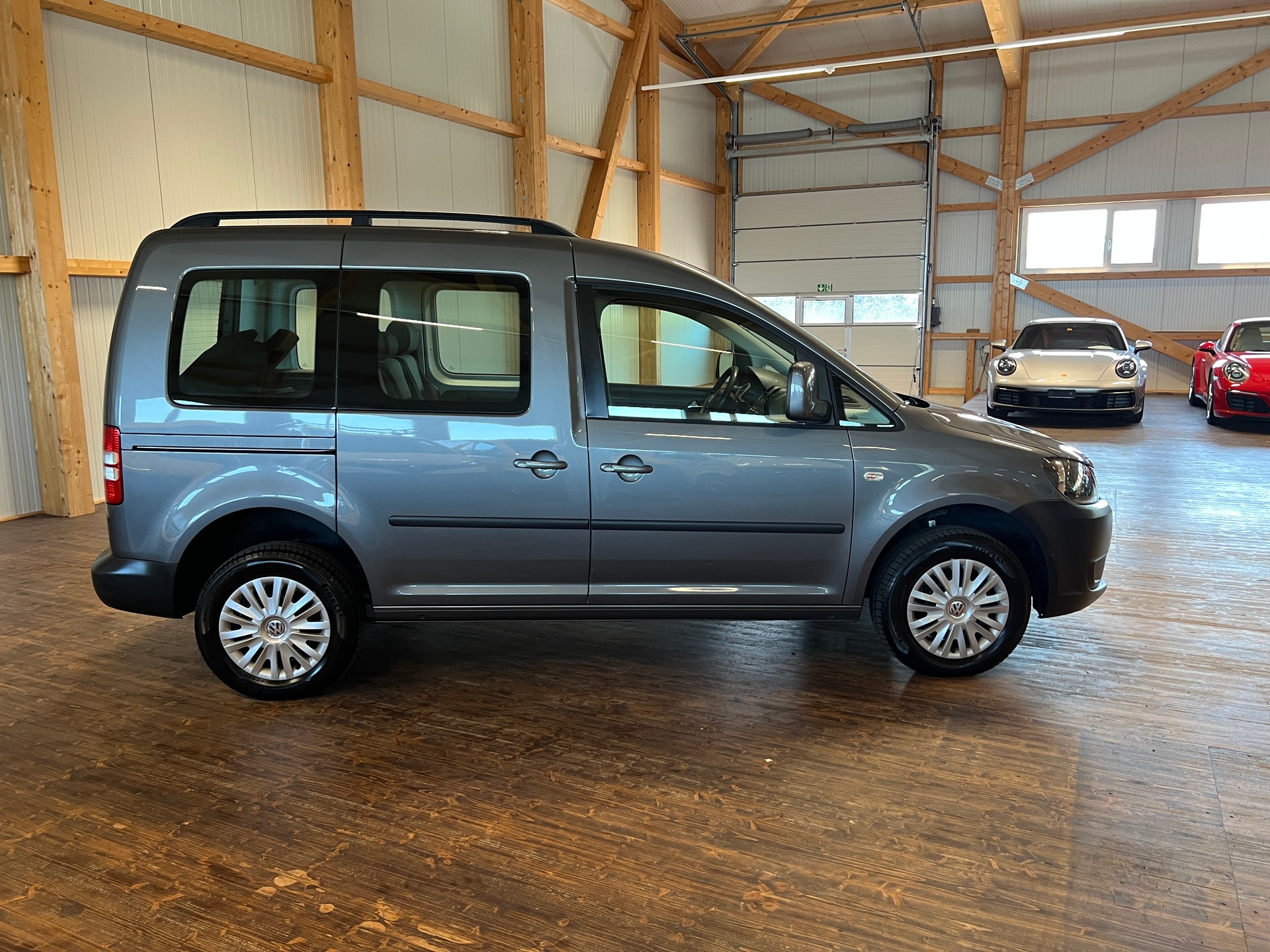 VW Caddy 2.0 TDI 4Motion Trendline-image-3