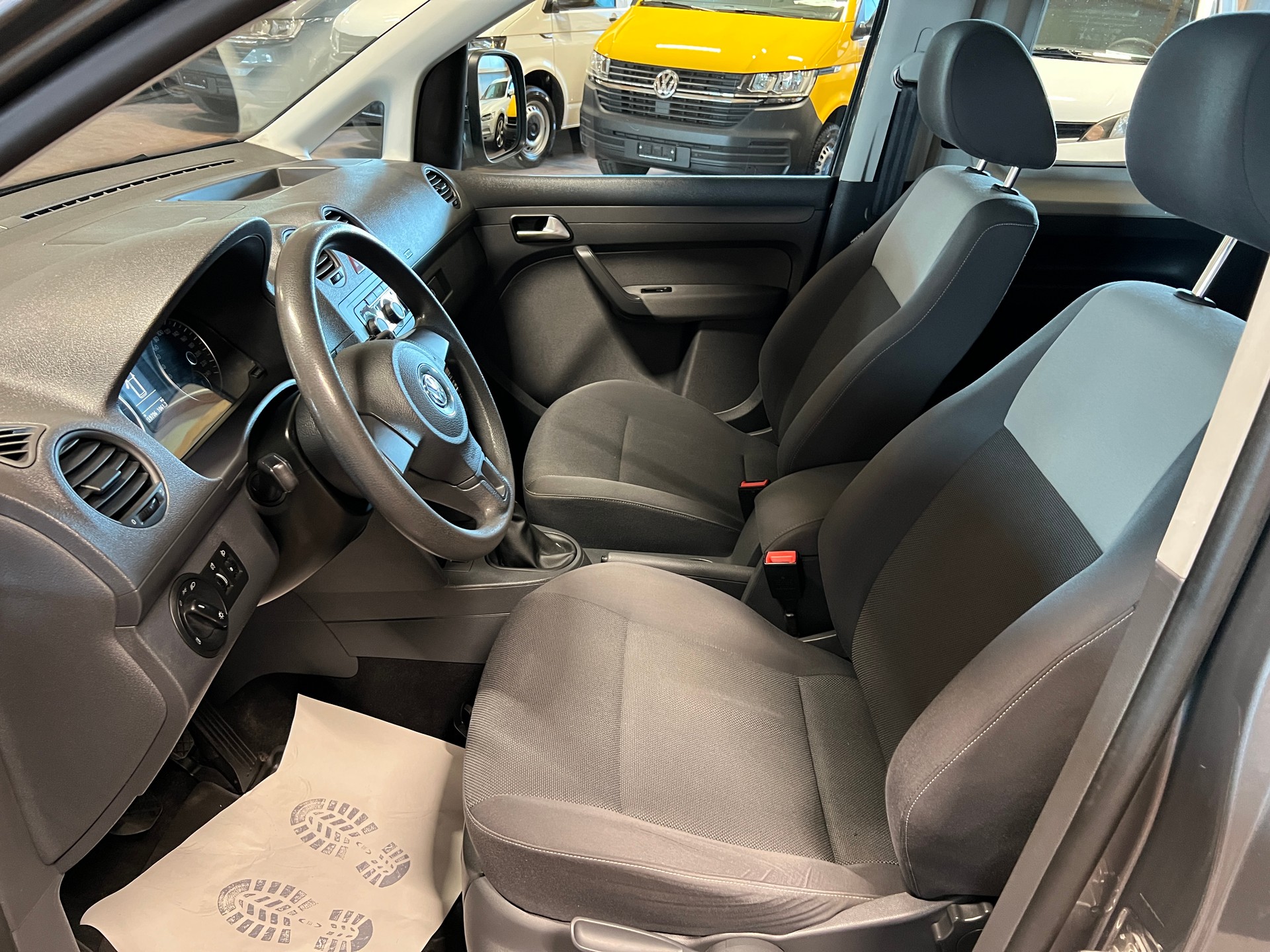 VW Caddy 2.0 TDI 4Motion Trendline-image-8