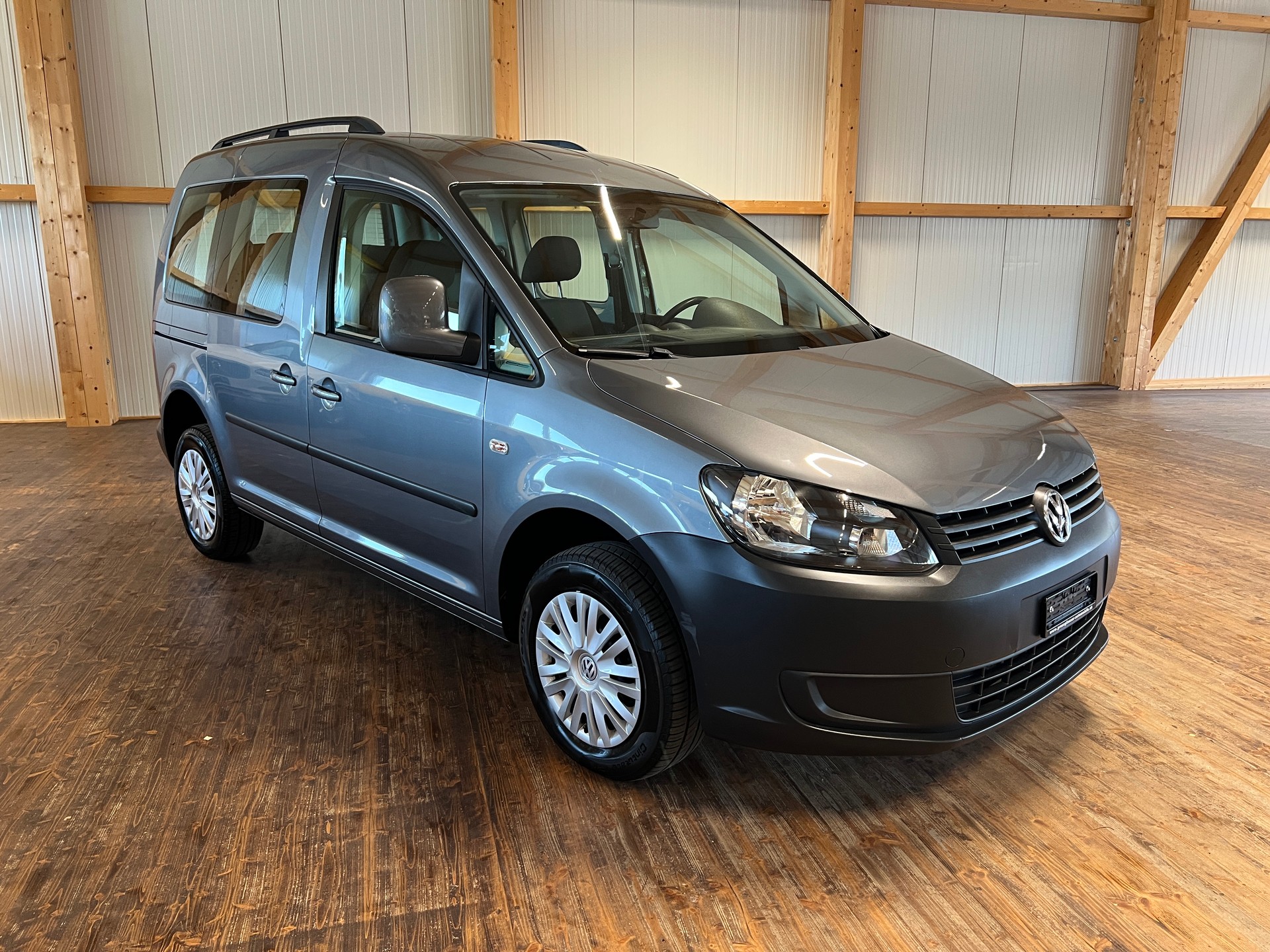 VW Caddy 2.0 TDI 4Motion Trendline-image-2