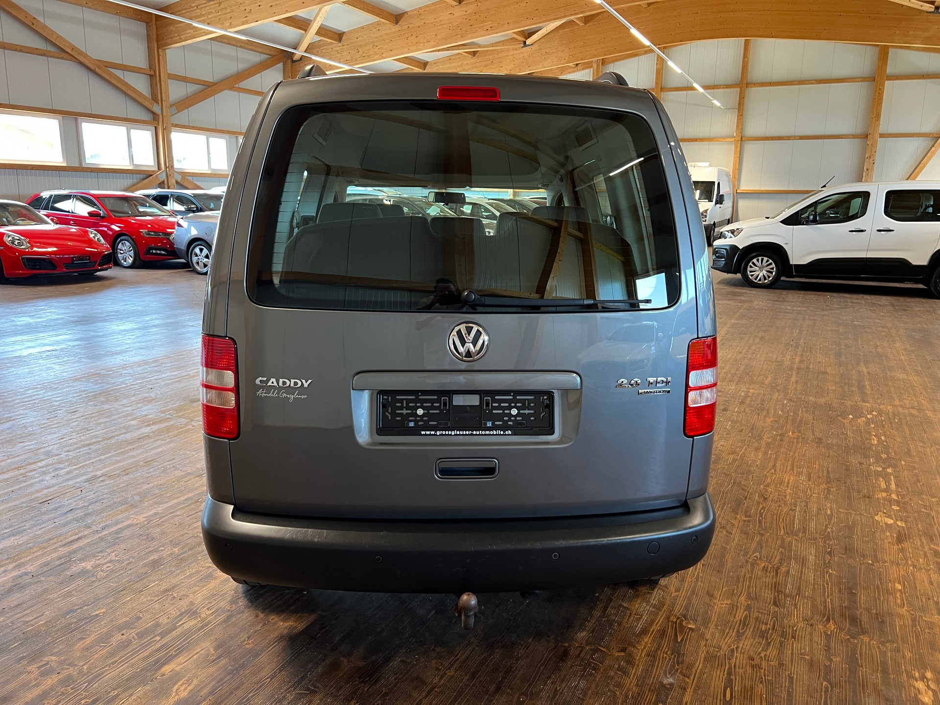 VW Caddy 2.0 TDI 4Motion Trendline-image-5