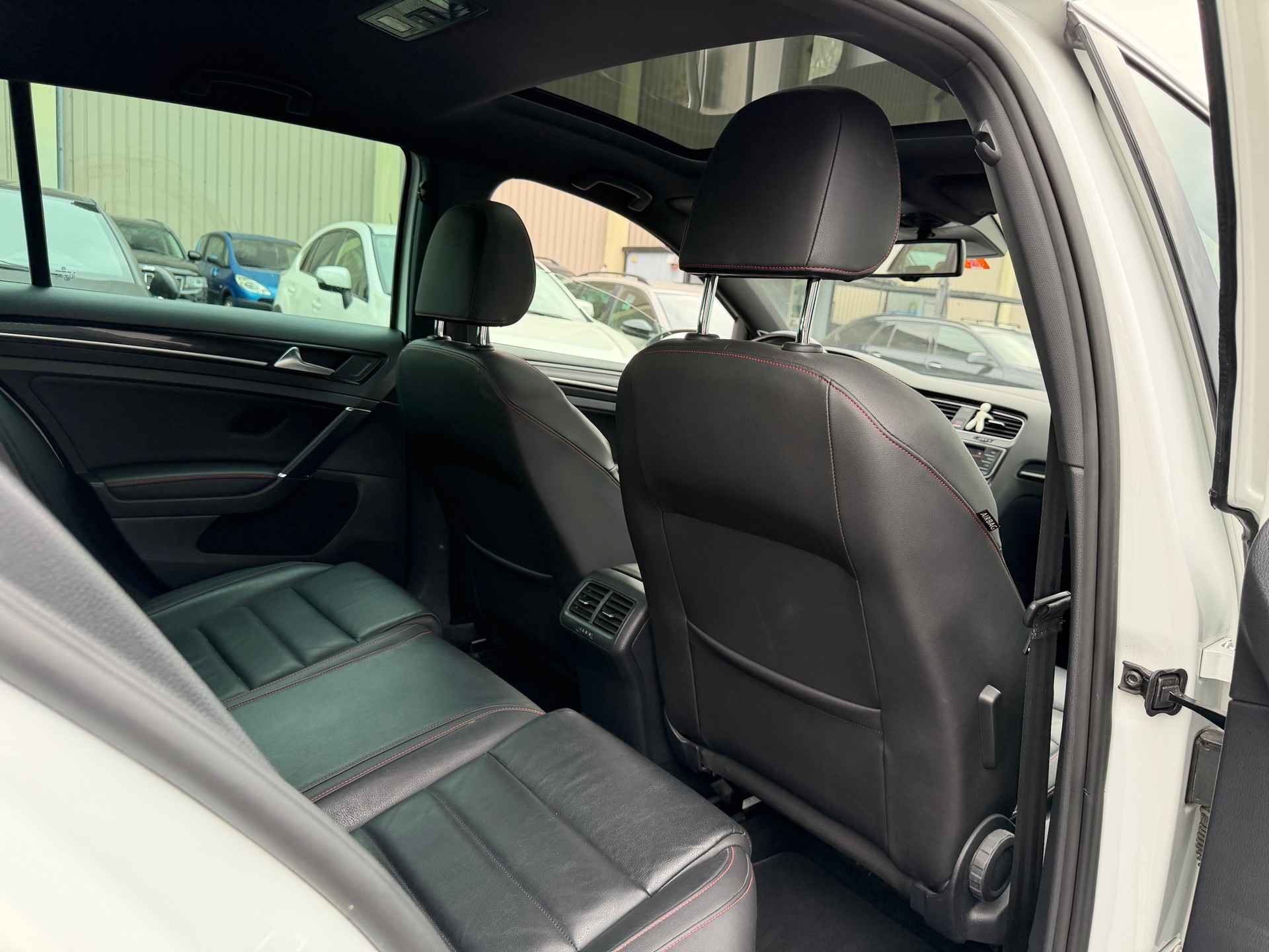 VW Golf 2.0 TSI GTI Performance-image-6