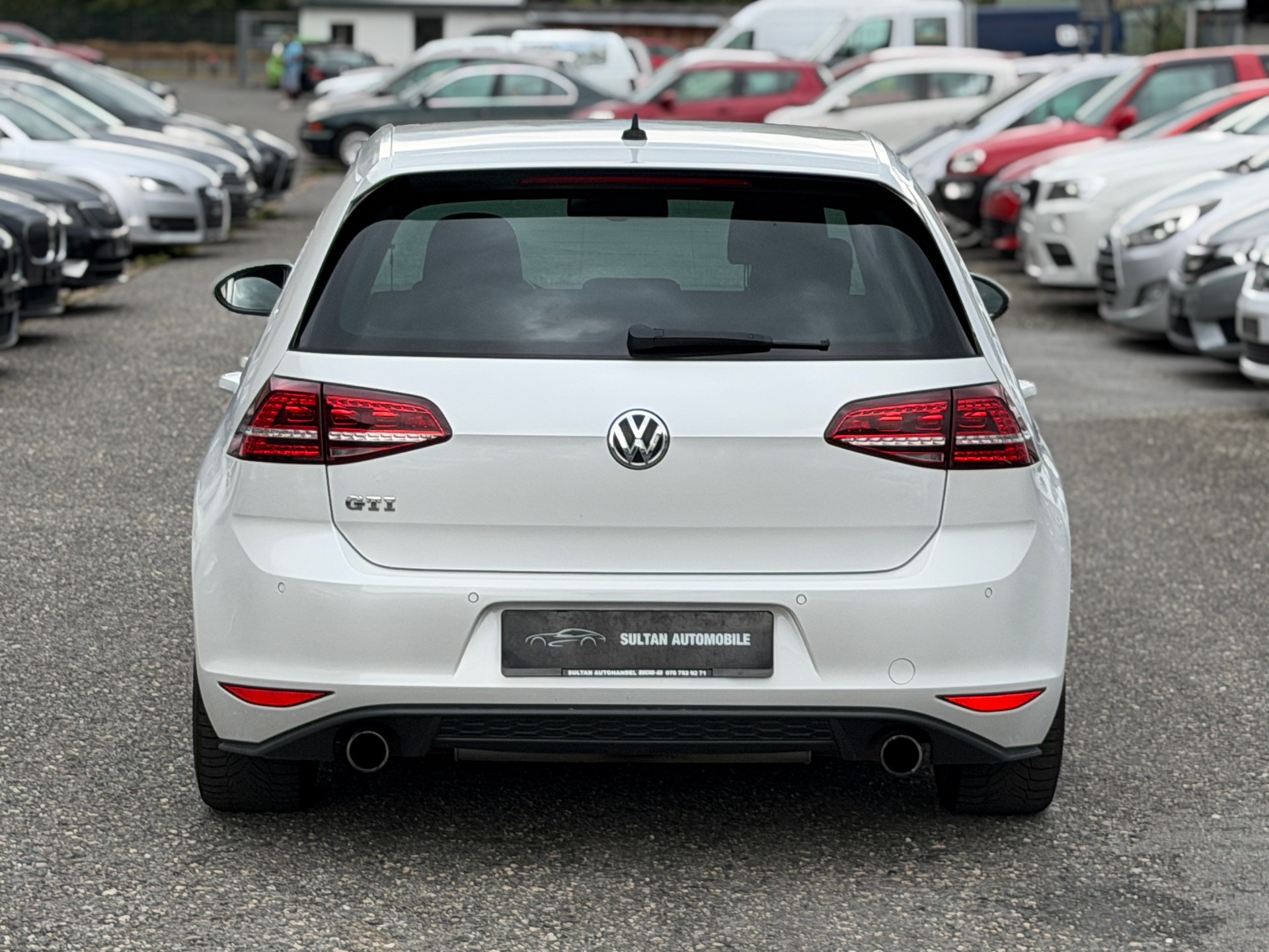 VW Golf 2.0 TSI GTI Performance-image-4
