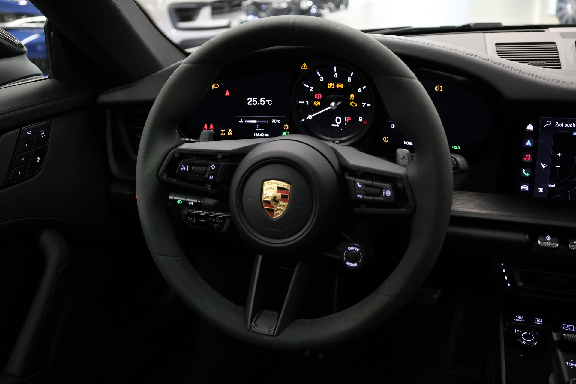 PORSCHE 911 Coupé 3.0 Carrera 4 GTS PDK-image-22