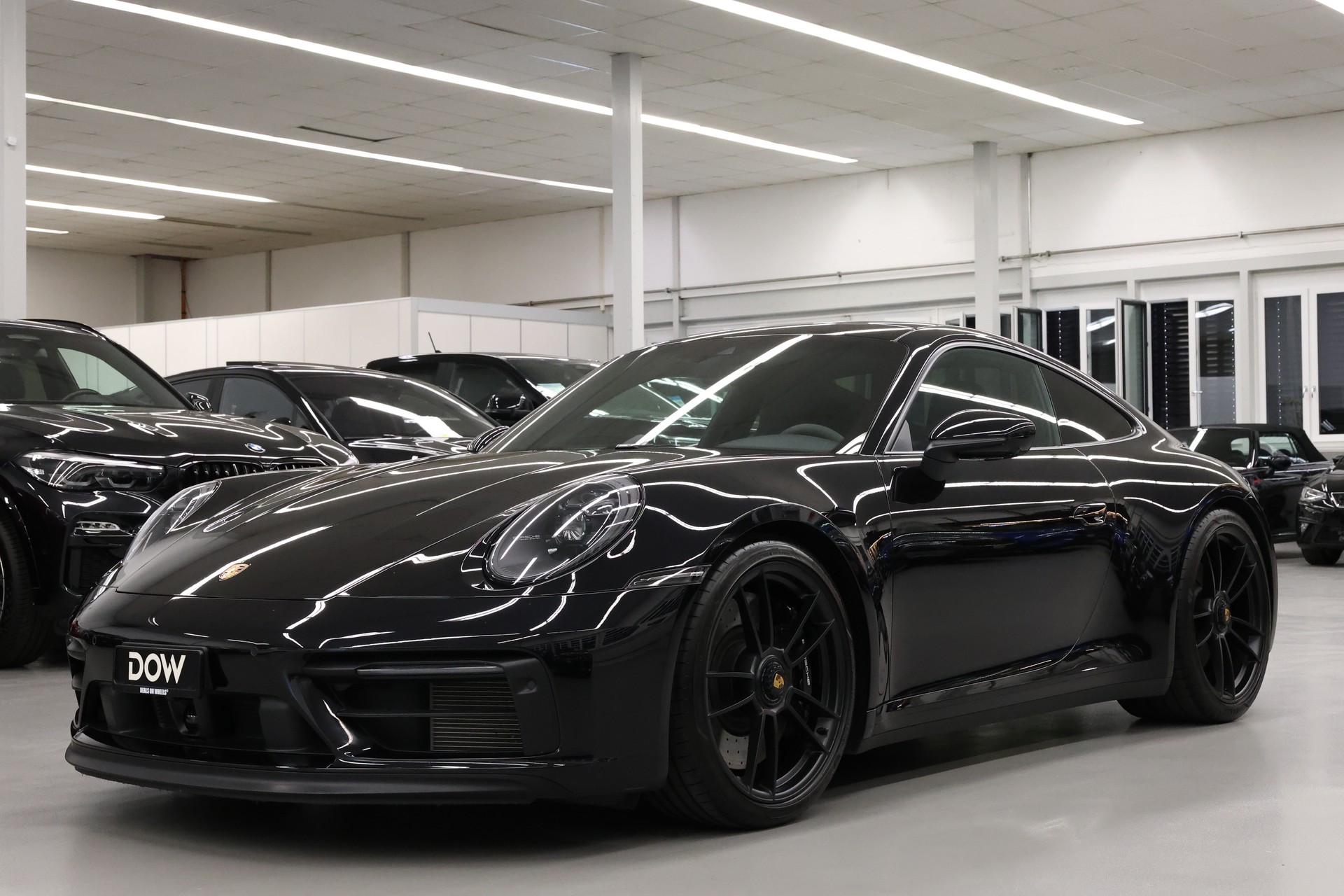 PORSCHE 911 Coupé 3.0 Carrera 4 GTS PDK-showroom-element-2