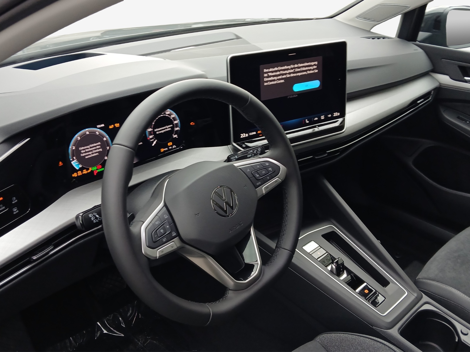 VW Golf 1.5 e TSI mHEV United DSG-image-14