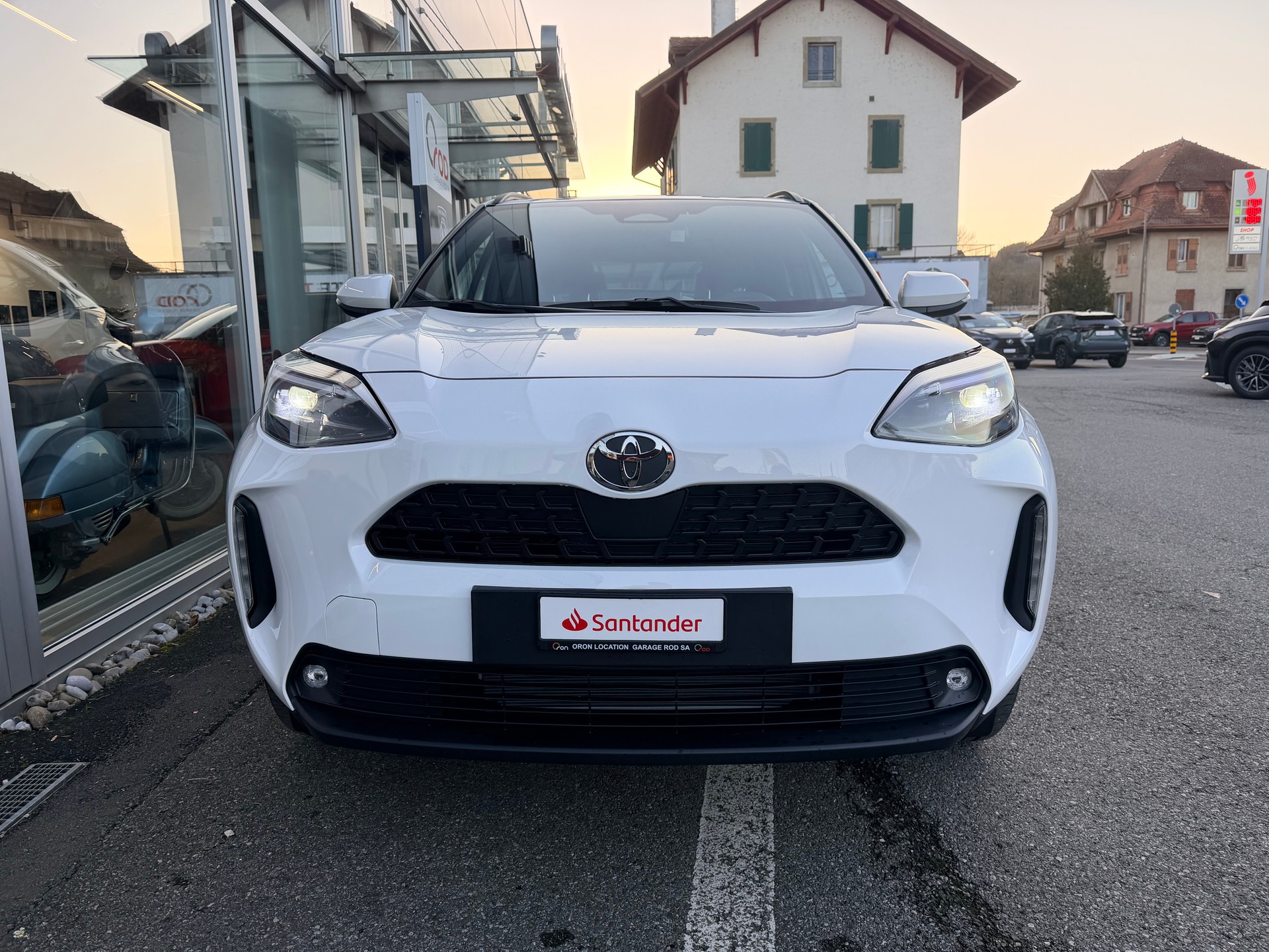 TOYOTA Yaris Cross 1.5 Trend e-CVT-image-1