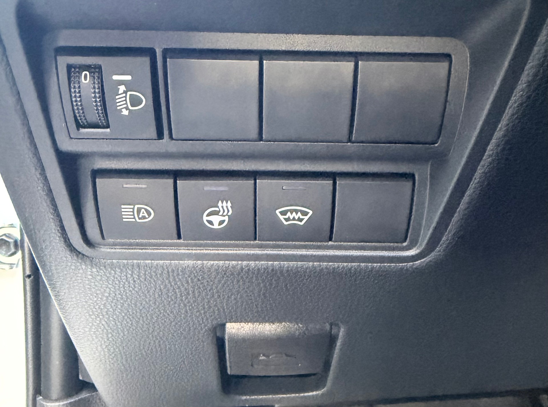 TOYOTA Yaris Cross 1.5 Trend e-CVT-image-24