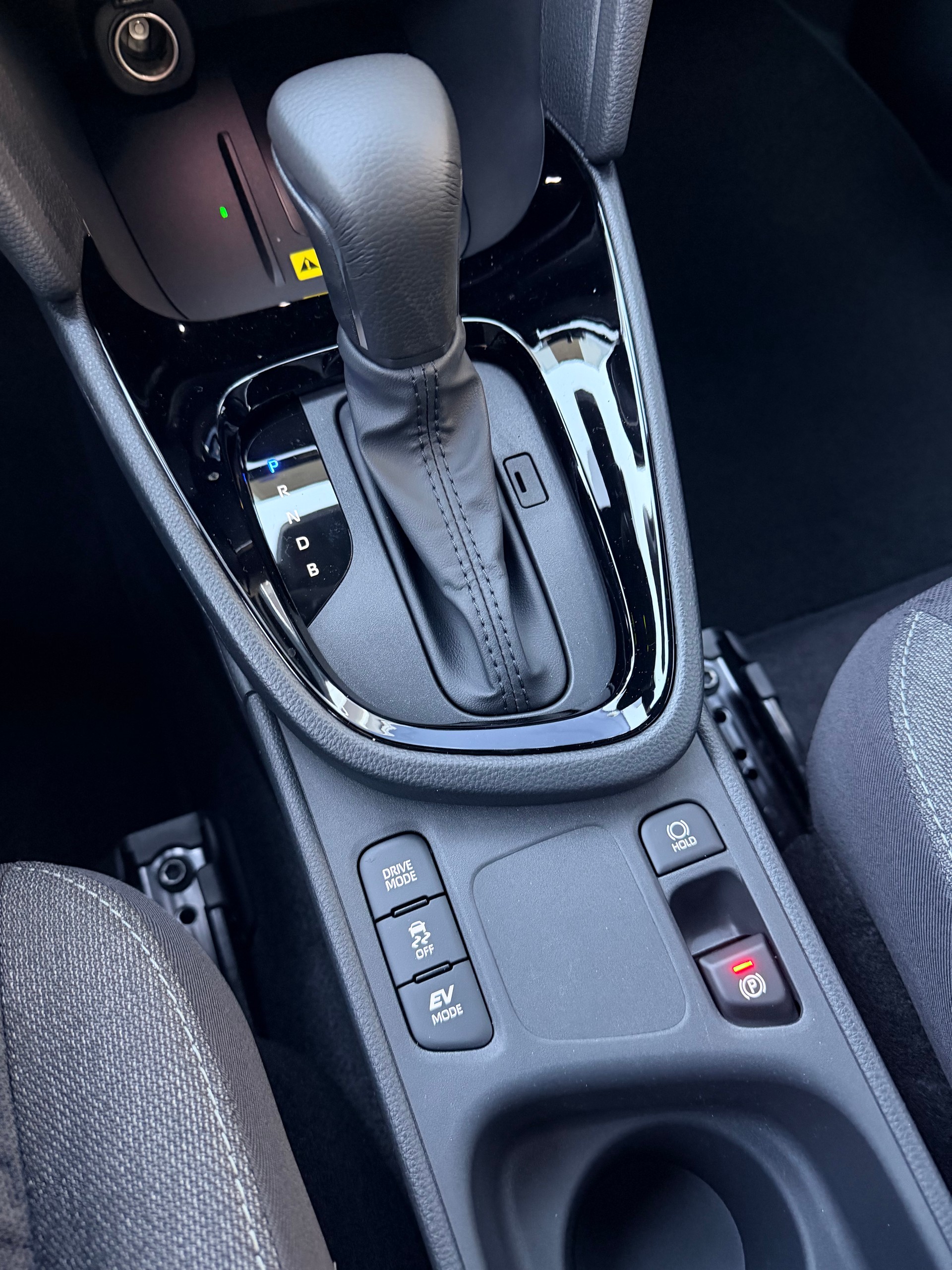 TOYOTA Yaris Cross 1.5 Trend e-CVT-image-17