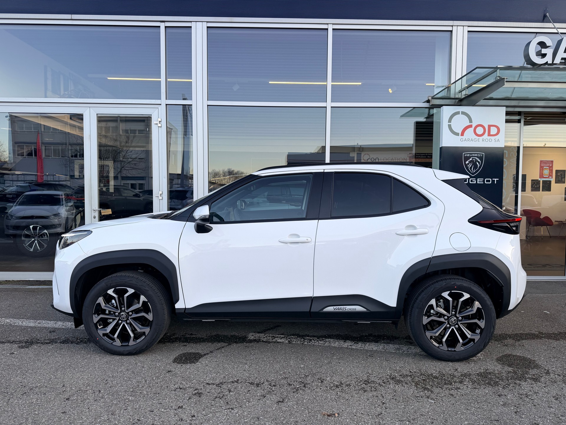 TOYOTA Yaris Cross 1.5 Trend e-CVT-image-2