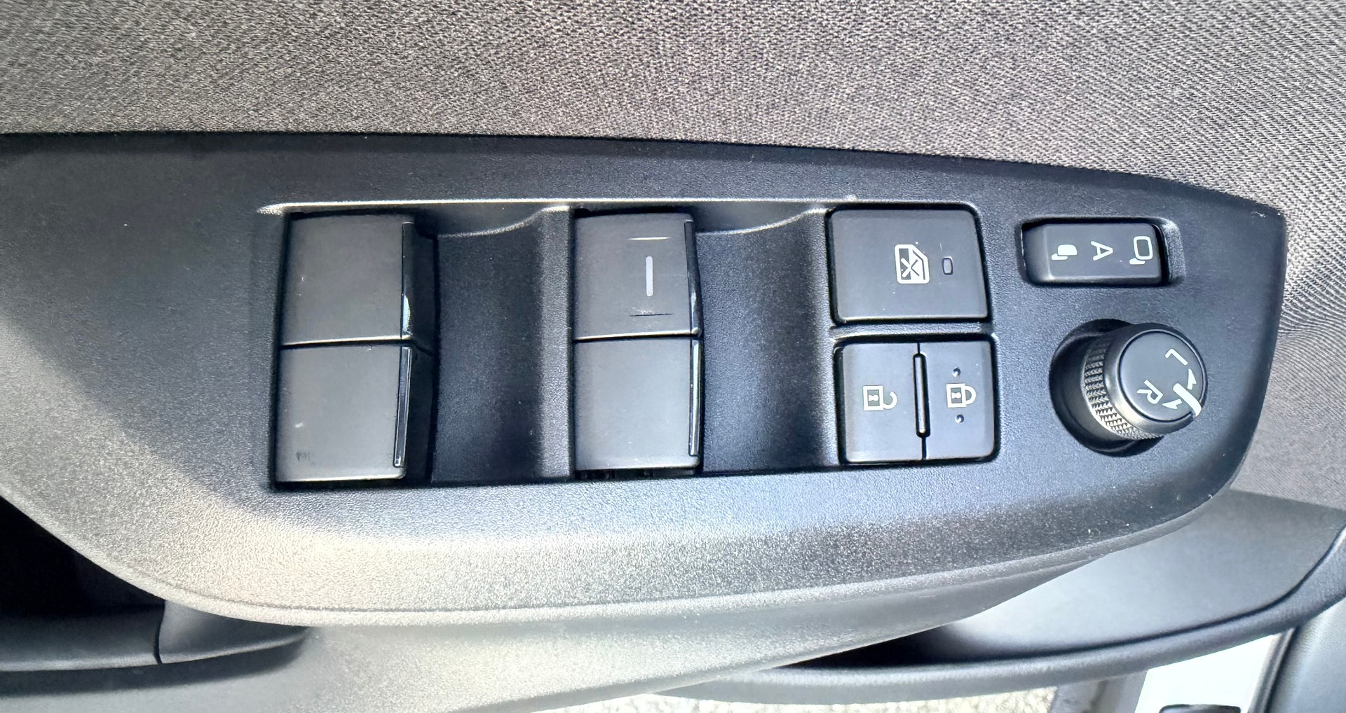 TOYOTA Yaris Cross 1.5 Trend e-CVT-image-25