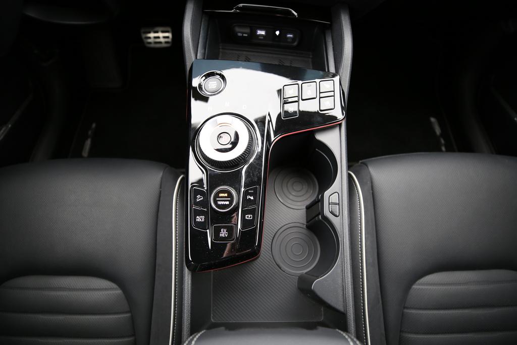 KIA Sportage 1.6 T-GDi PHEV GT-Line-image-9