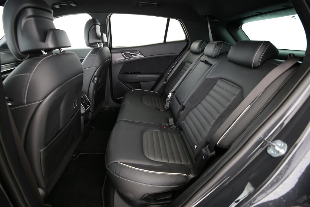KIA Sportage 1.6 T-GDi PHEV GT-Line-image-11