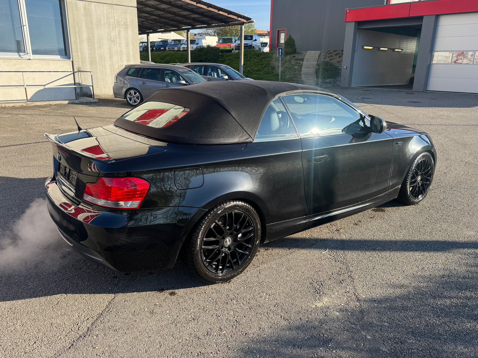 BMW 135i Cabrio DSG-image-2