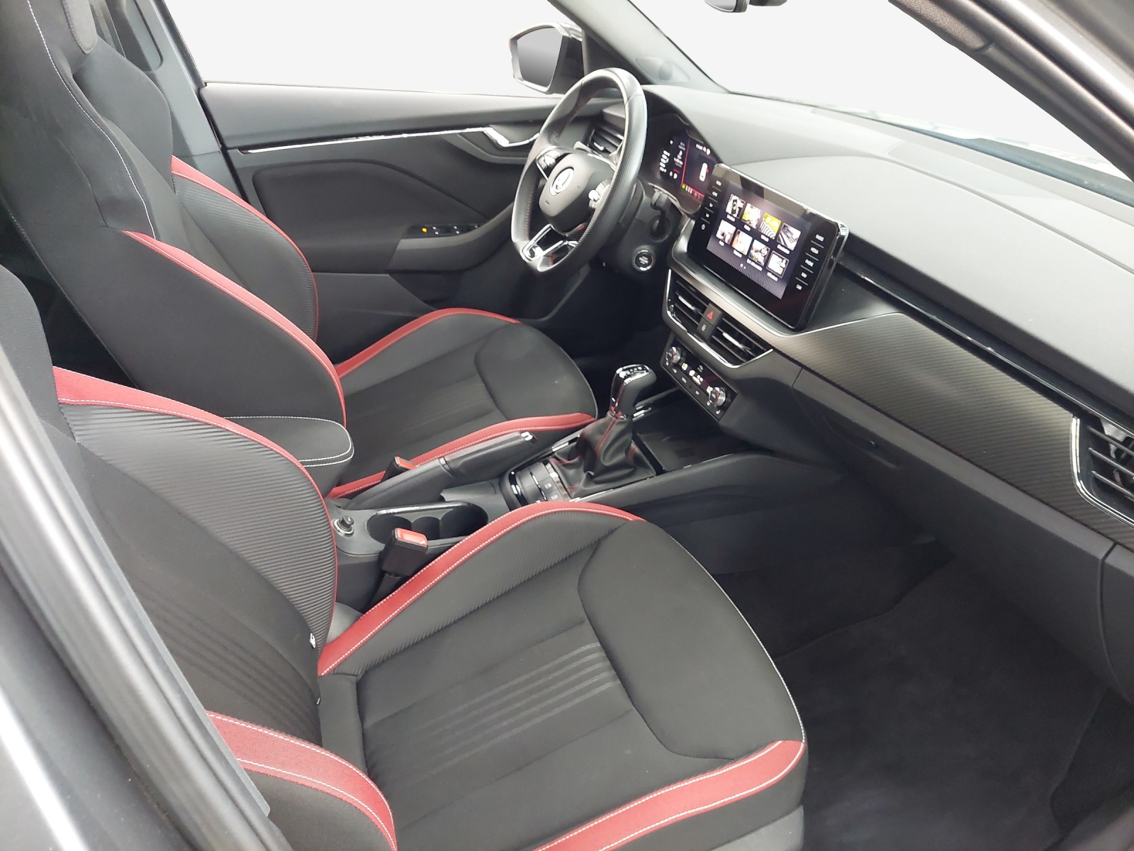 SKODA Kamiq 1.0 TSI Monte Carlo DSG-image-14