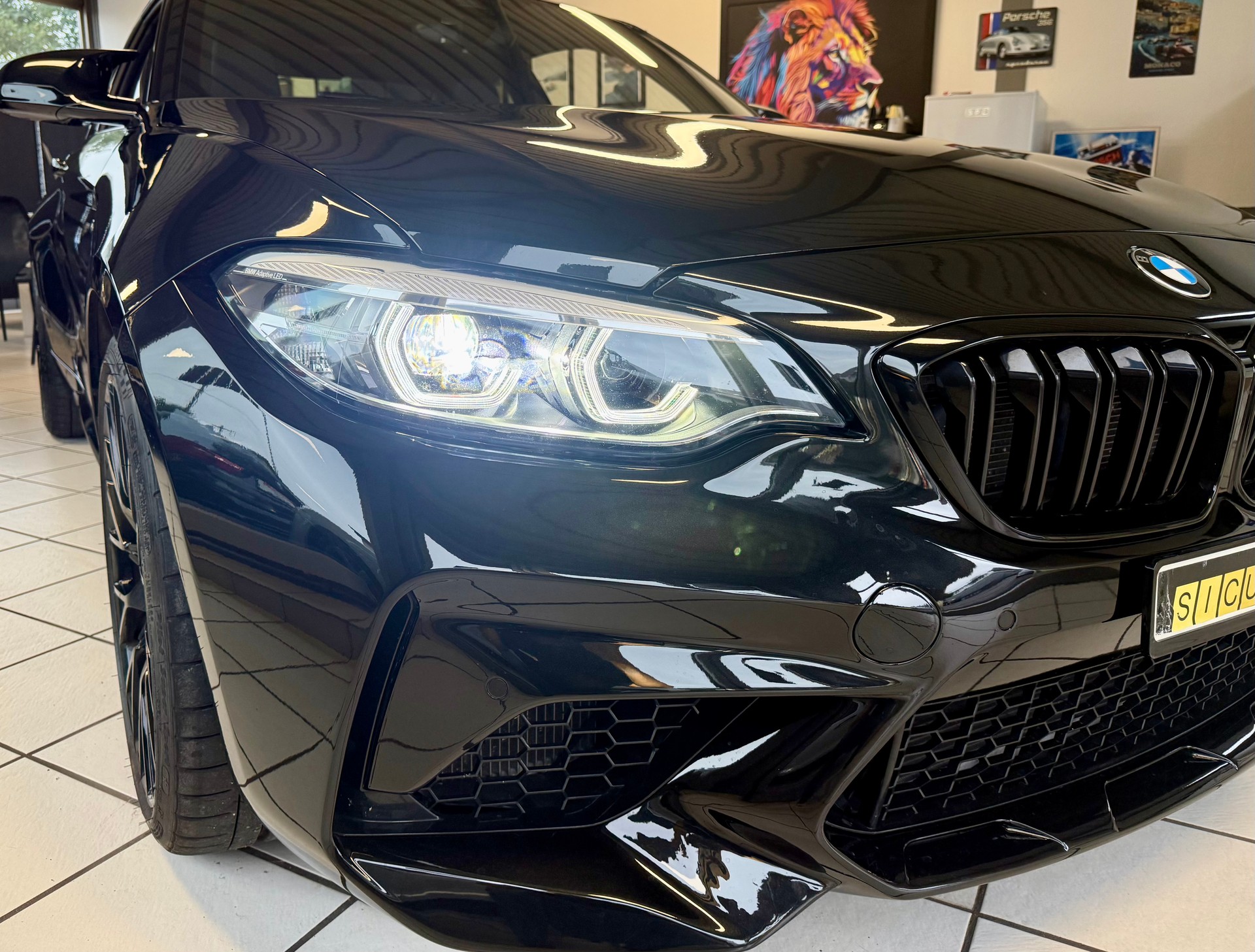 BMW M2 Competition Drivelogic-showroom-element-1