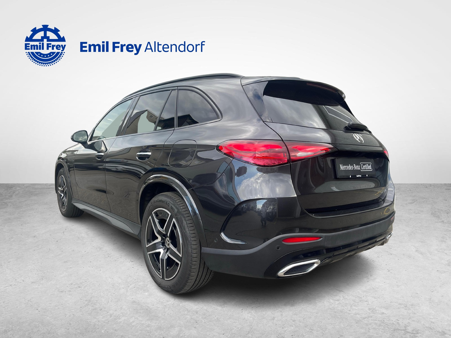 MERCEDES-BENZ GLC 300 e 4MATIC AMG Line-showroom-element-2