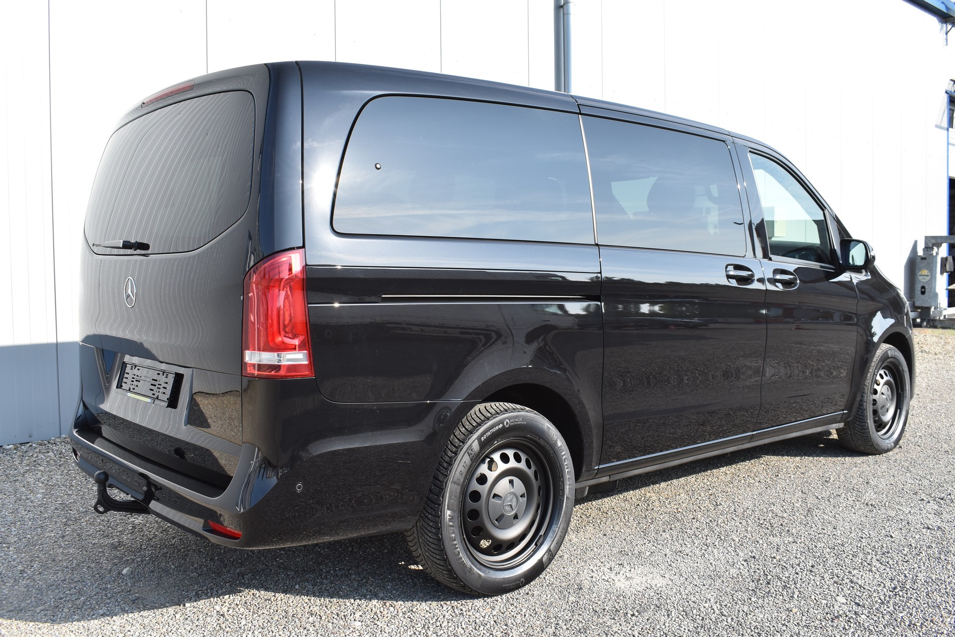 MERCEDES-BENZ V 300 d lang 4Matic 9G-Tronic-image-3