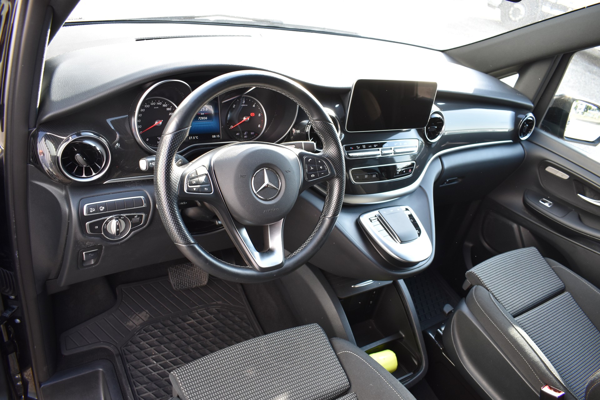 MERCEDES-BENZ V 300 d lang 4Matic 9G-Tronic-image-9