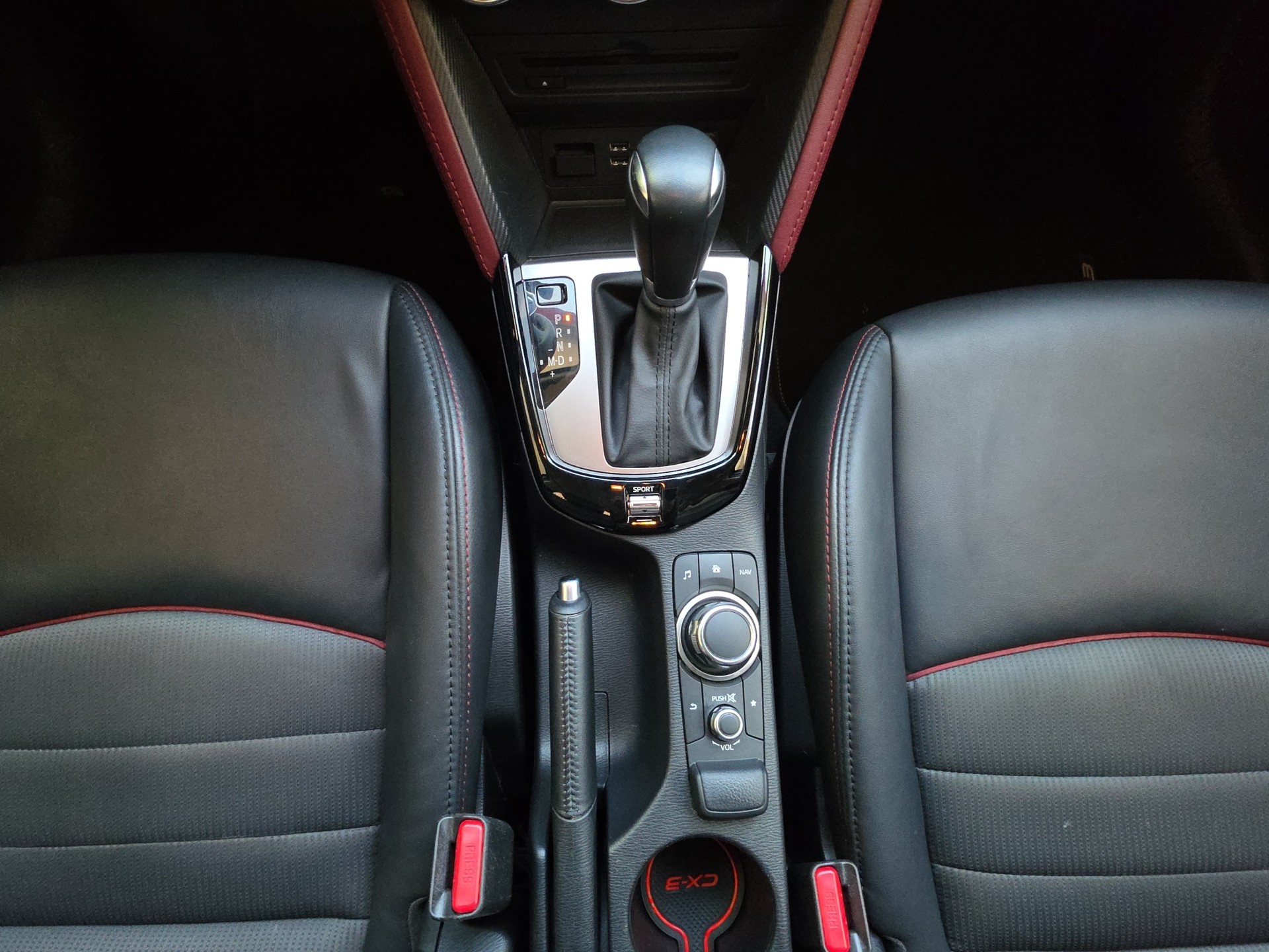 MAZDA CX-3 2.0 Revolution FWD Skyactiv Drive-image-12