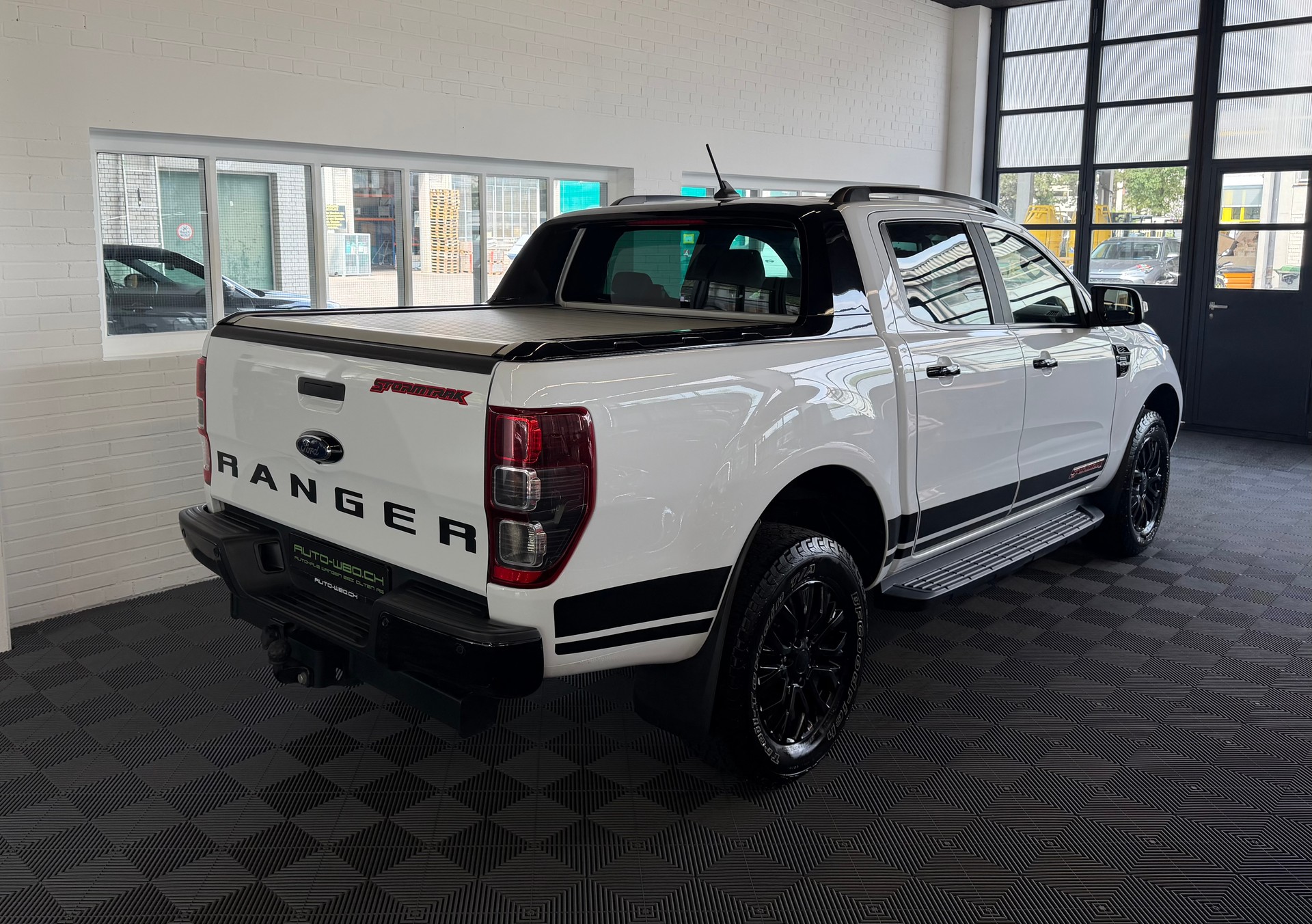 FORD Ranger Stormtrak 2.0 Eco Blue 4x4 A-image-2