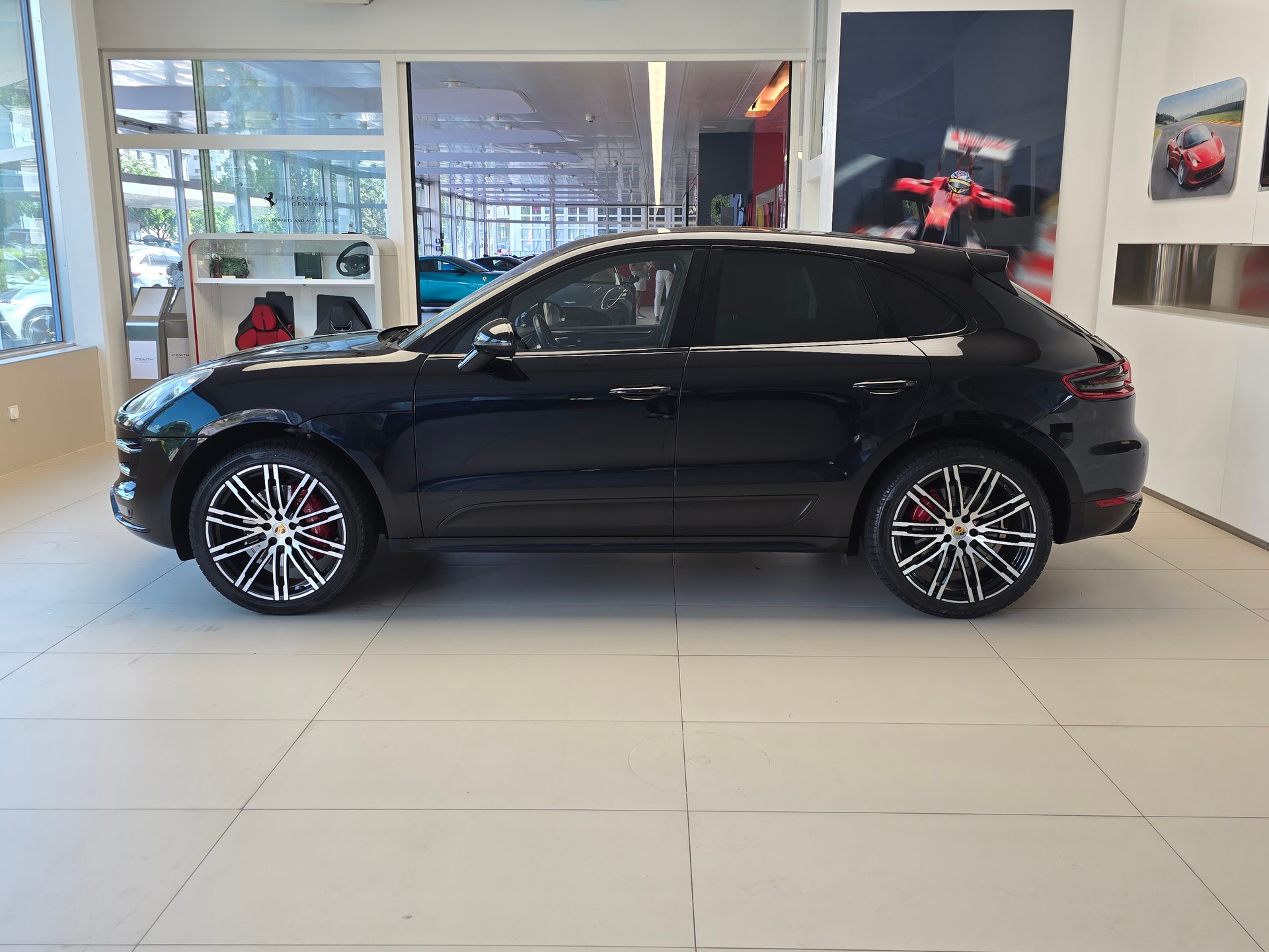 PORSCHE Macan Turbo PDK-image-7