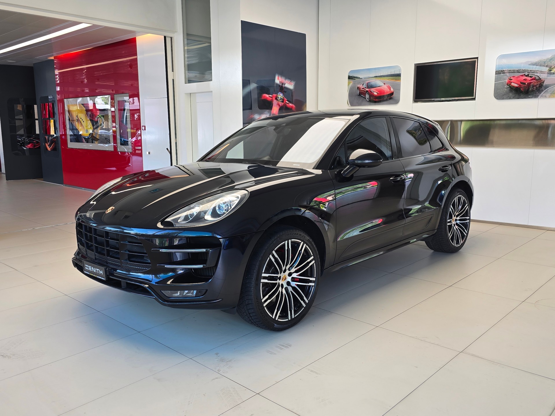 PORSCHE Macan Turbo PDK-image-0