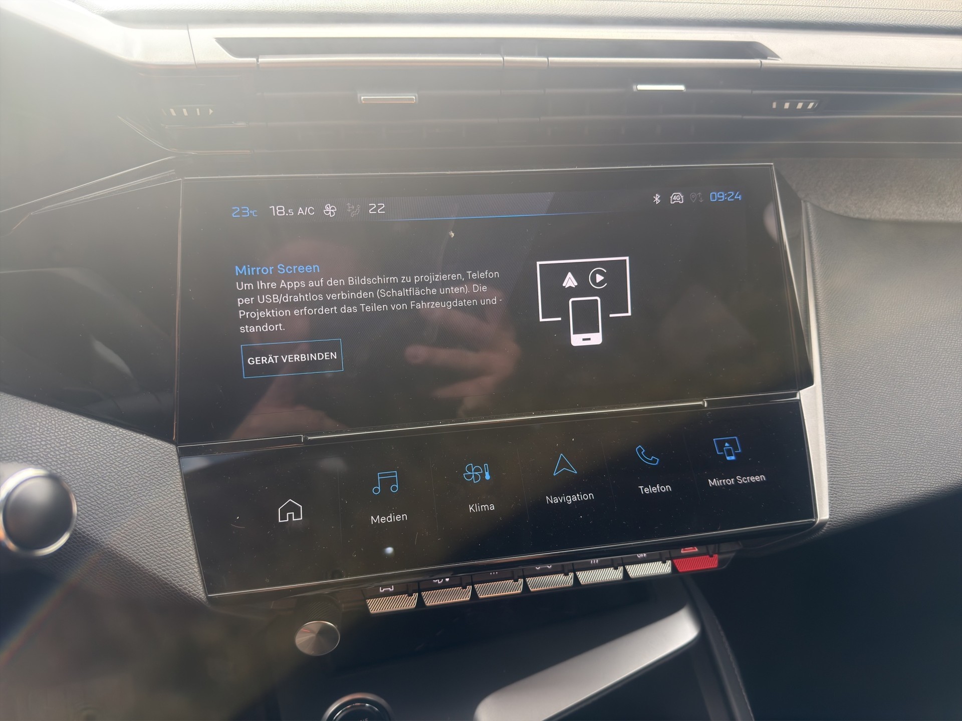PEUGEOT 308 SW 1.2 PureTech Allure-image-21