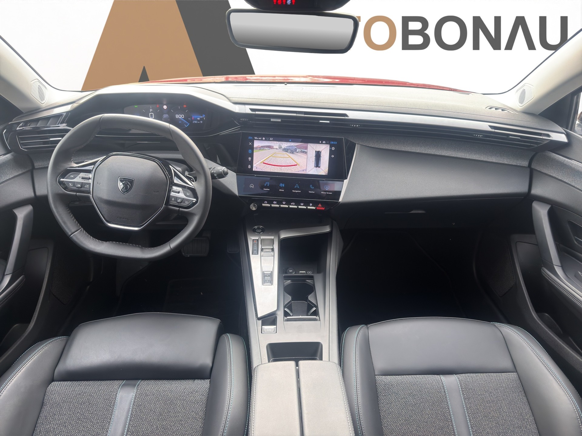 PEUGEOT 308 SW 1.2 PureTech Allure-image-11