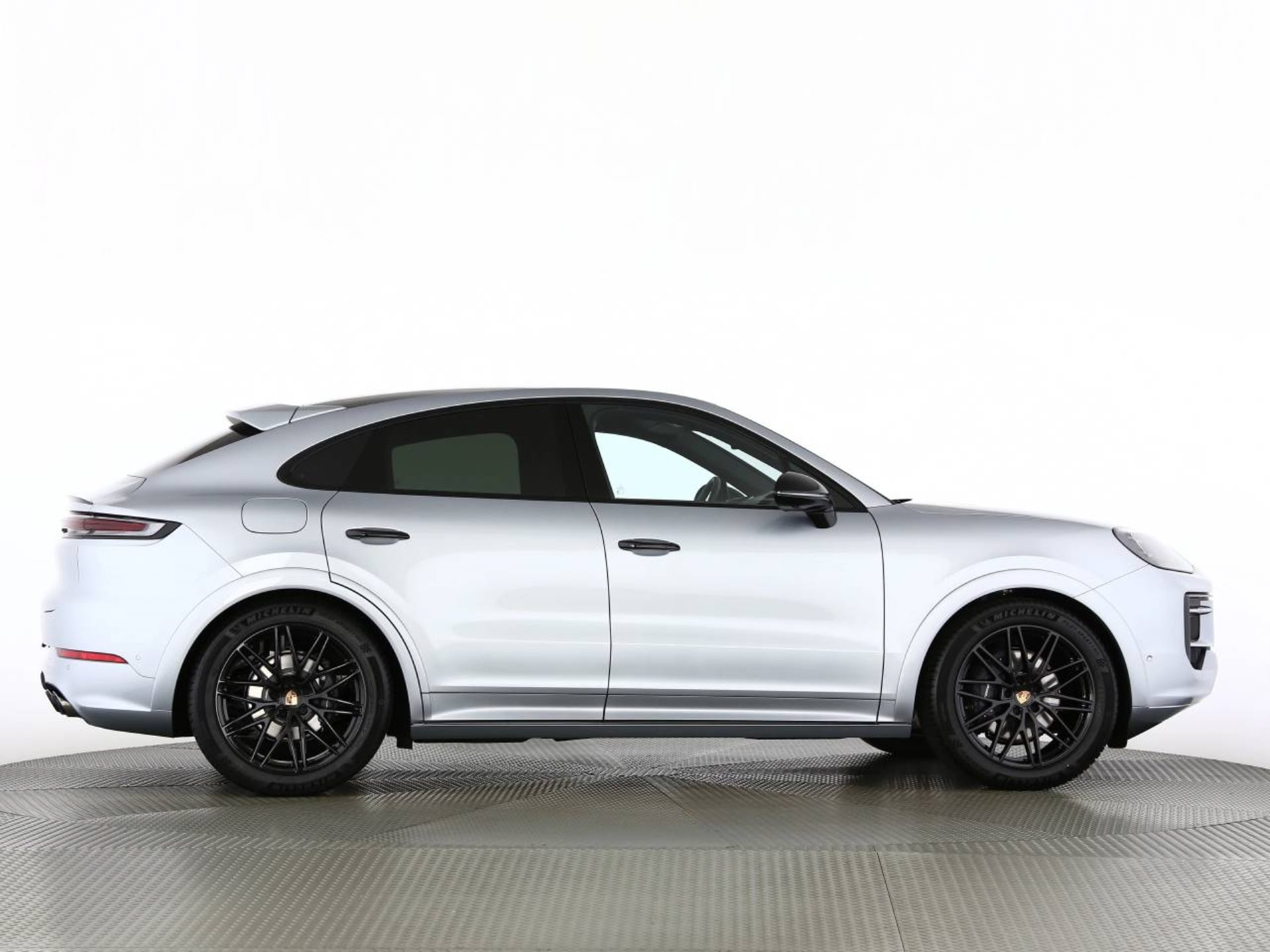PORSCHE Cayenne Coupé Black Edition-image-23