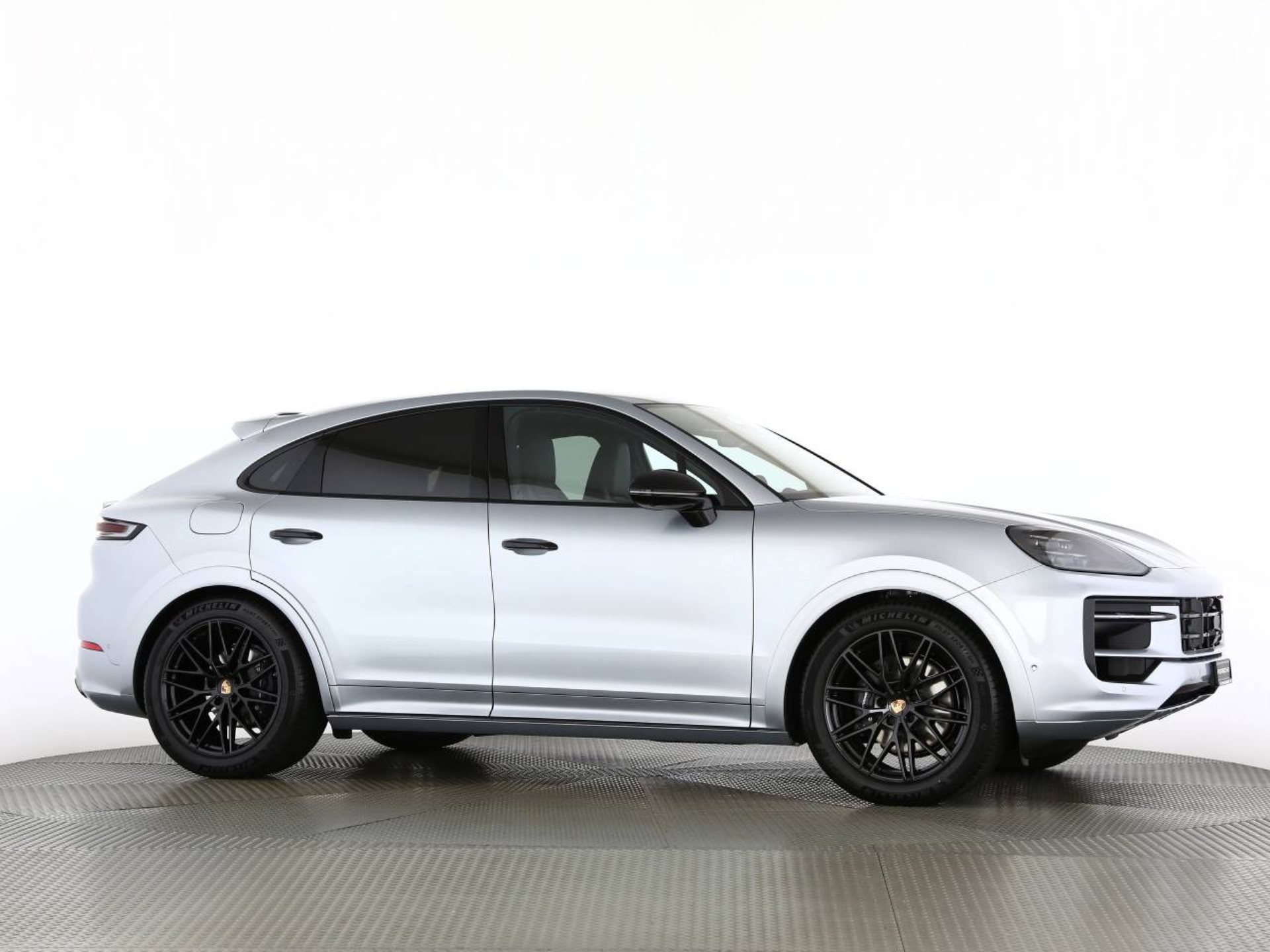 PORSCHE Cayenne Coupé Black Edition-image-25